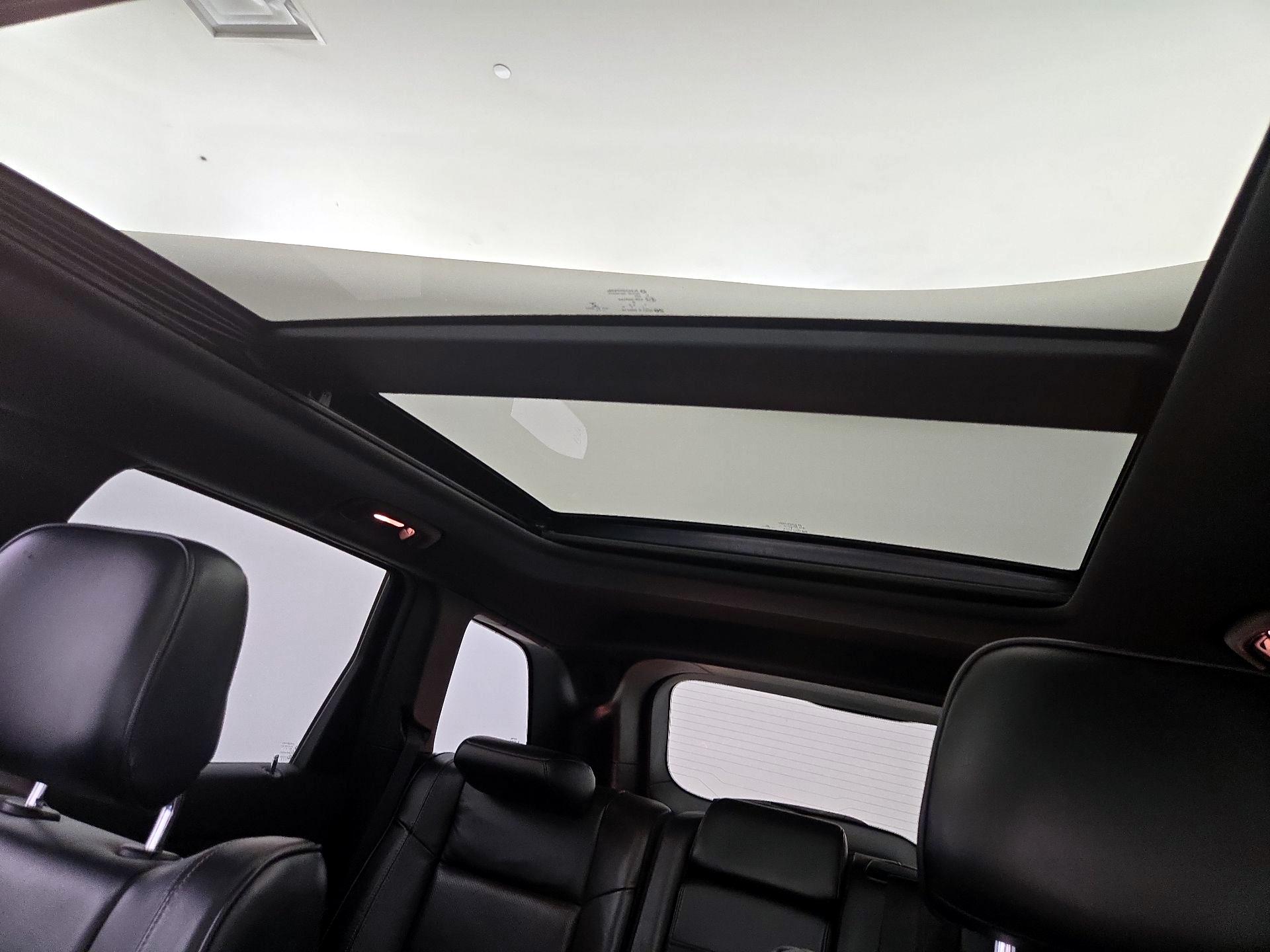 Thumbnail: 2015 Jeep Grand Cherokee - 20