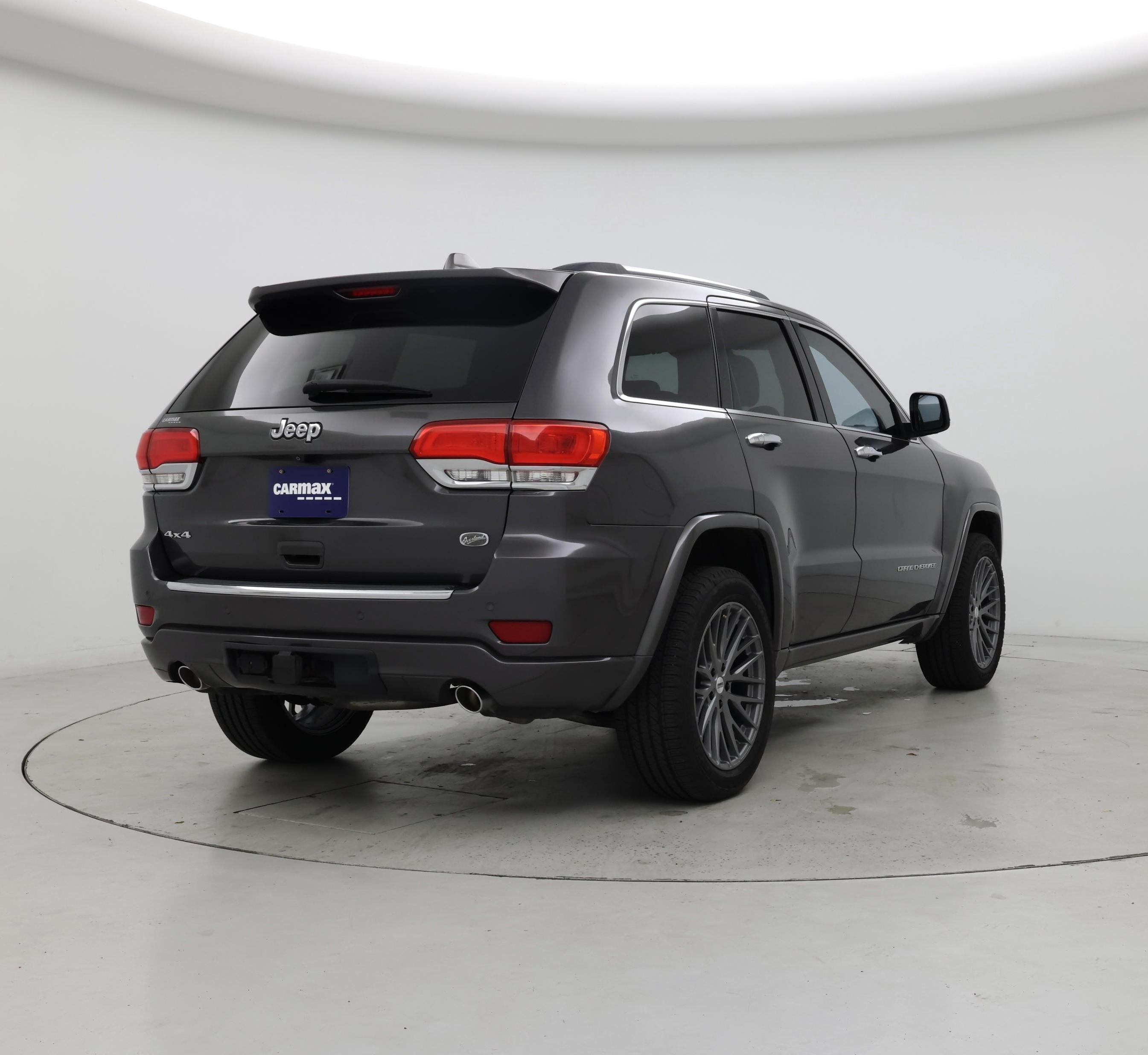 Thumbnail: 2015 Jeep Grand Cherokee - 8