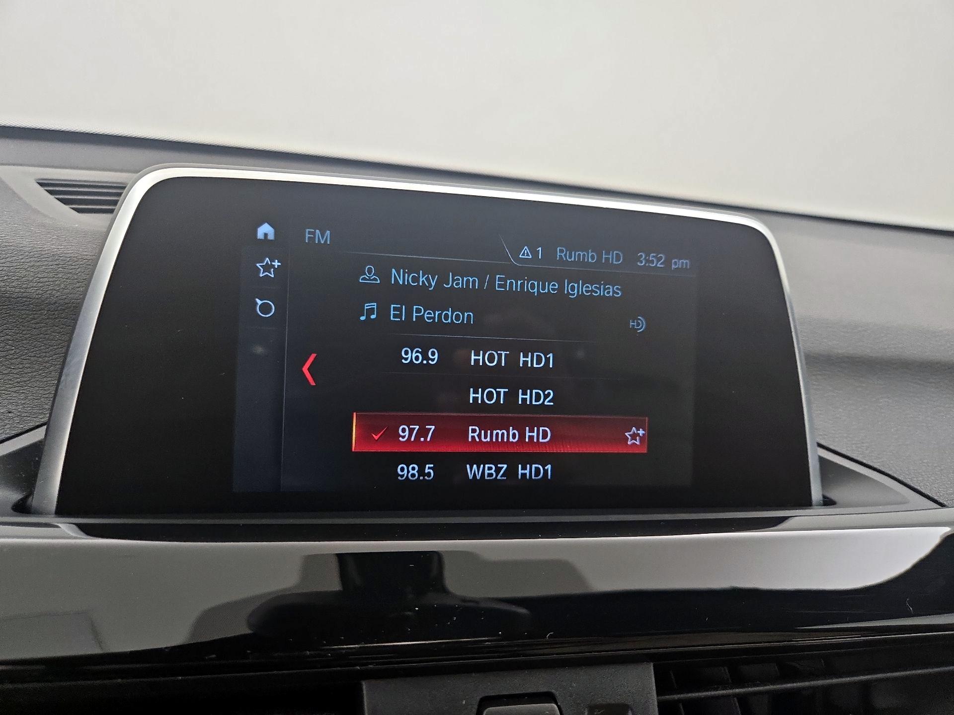 Thumbnail: 2018 BMW X1 - 16