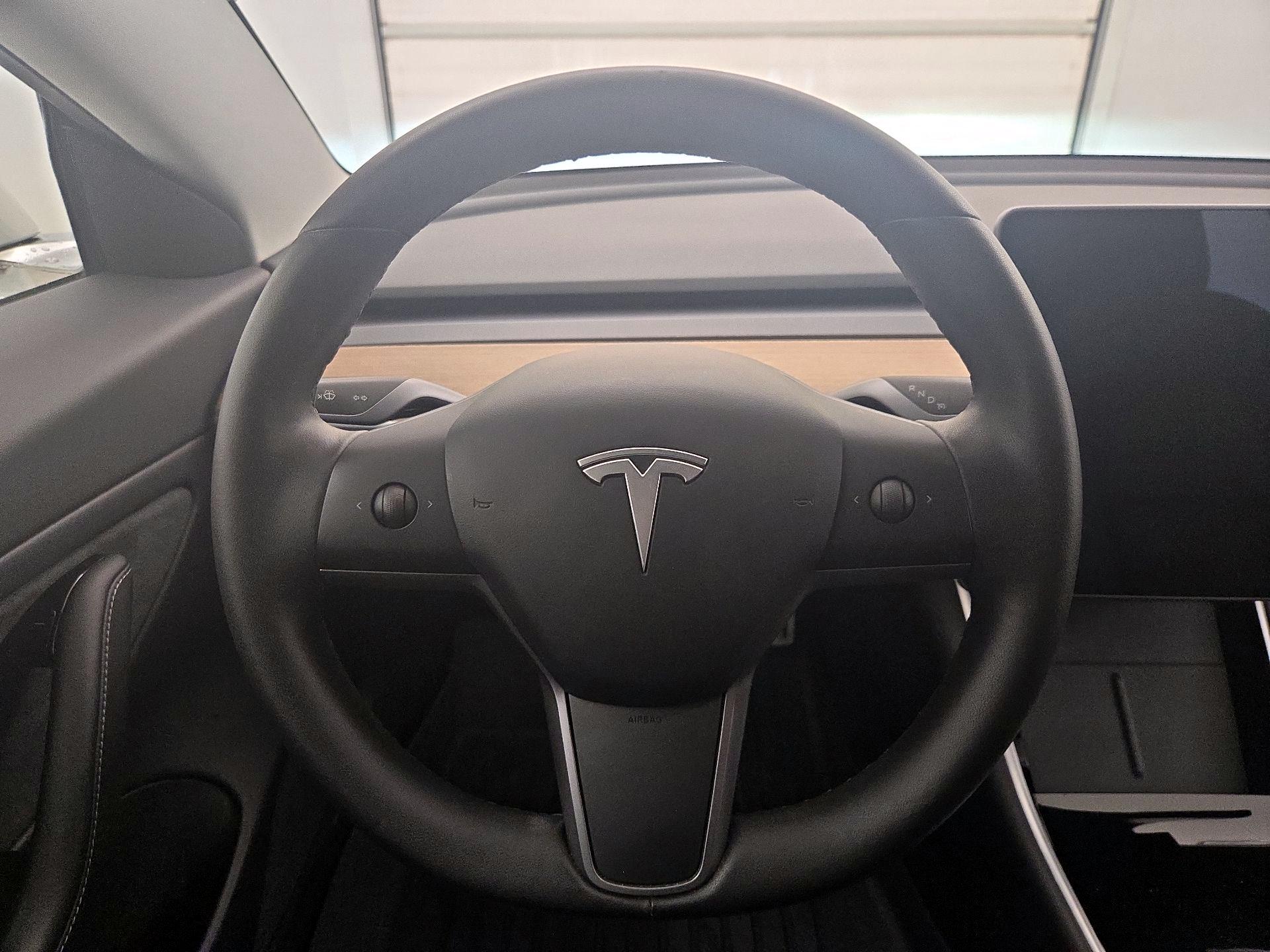 Thumbnail: 2020 Tesla Model 3 - 10