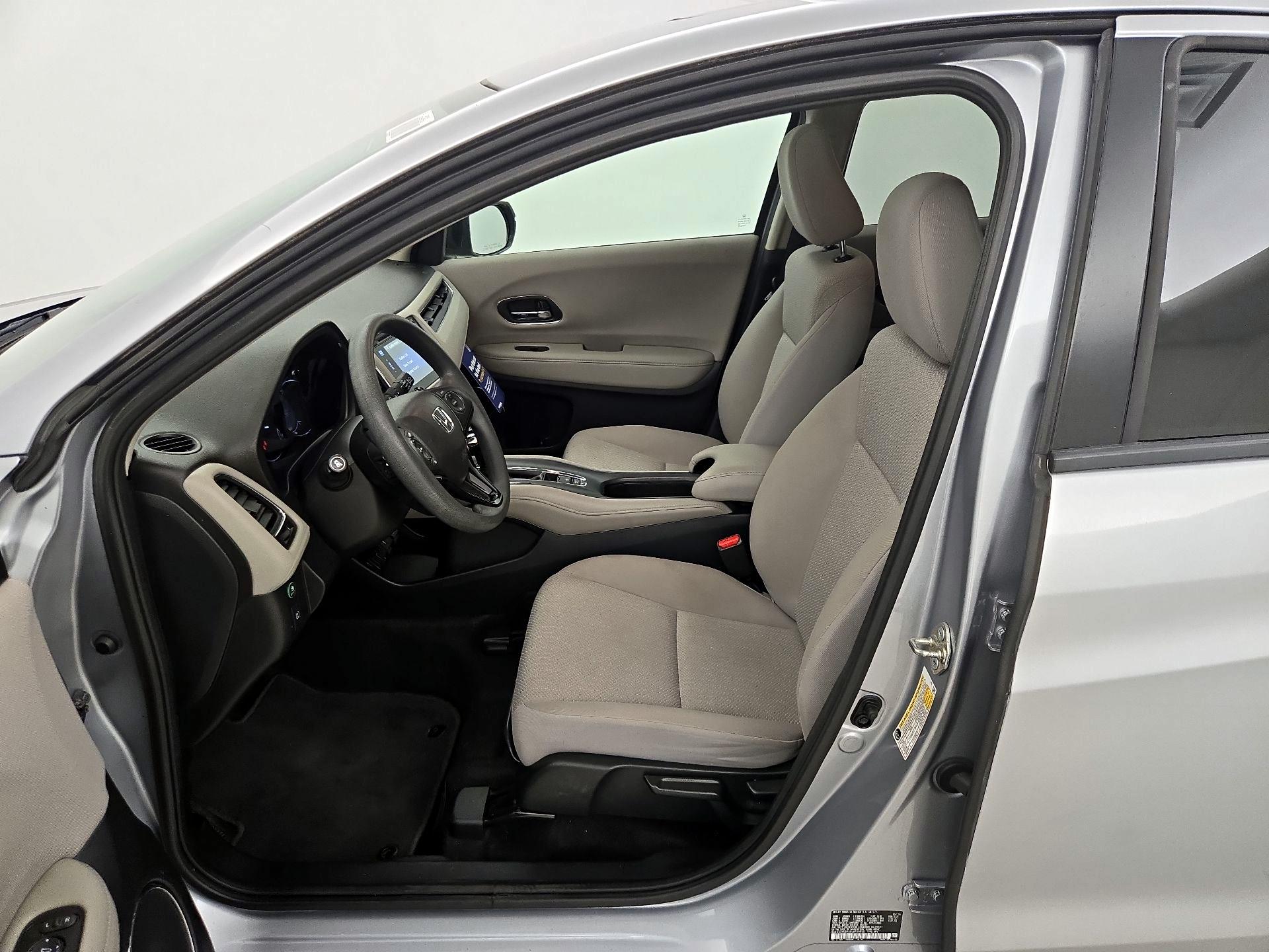 Thumbnail: 2018 Honda HR-V - 11
