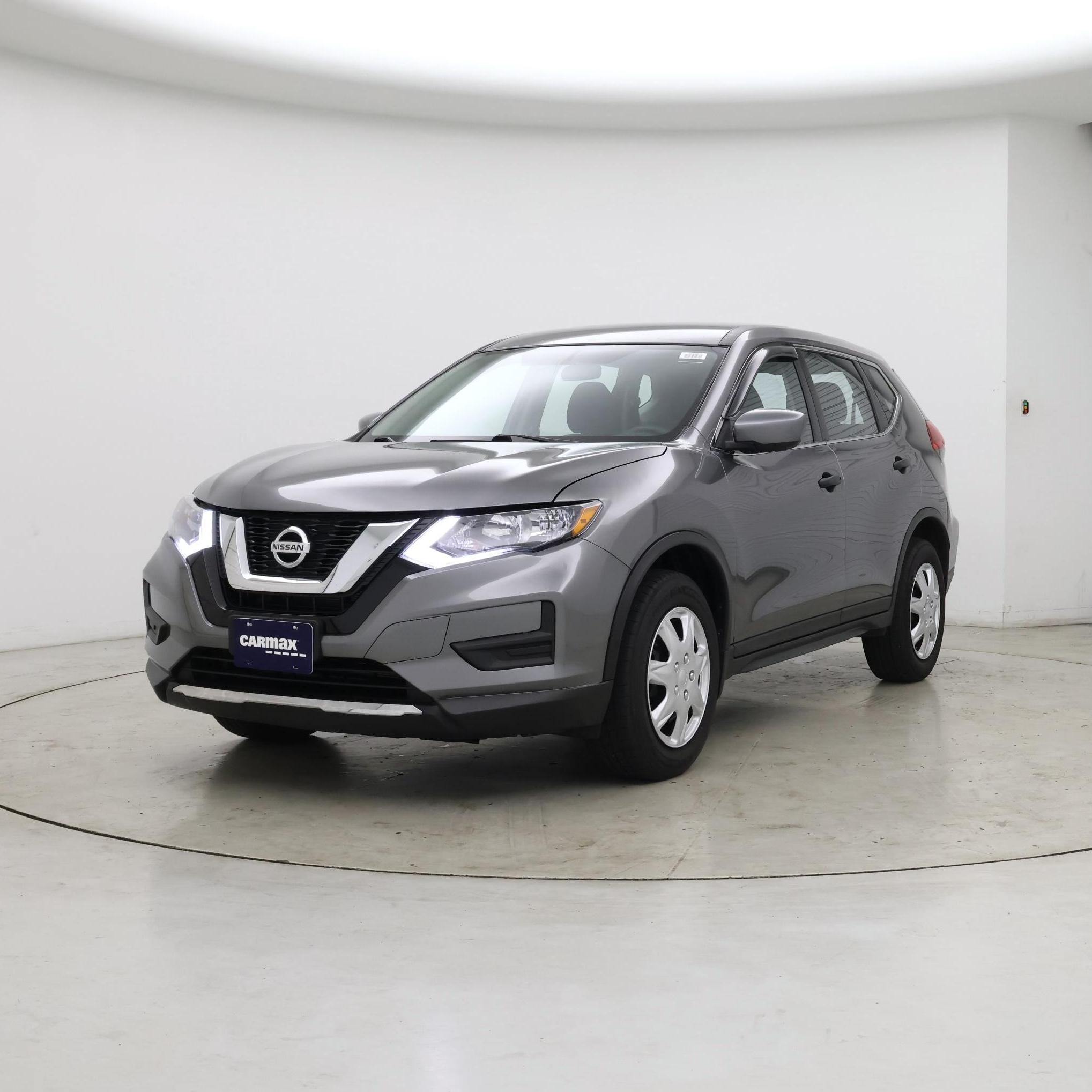 Thumbnail: 2017 Nissan Rogue - 4