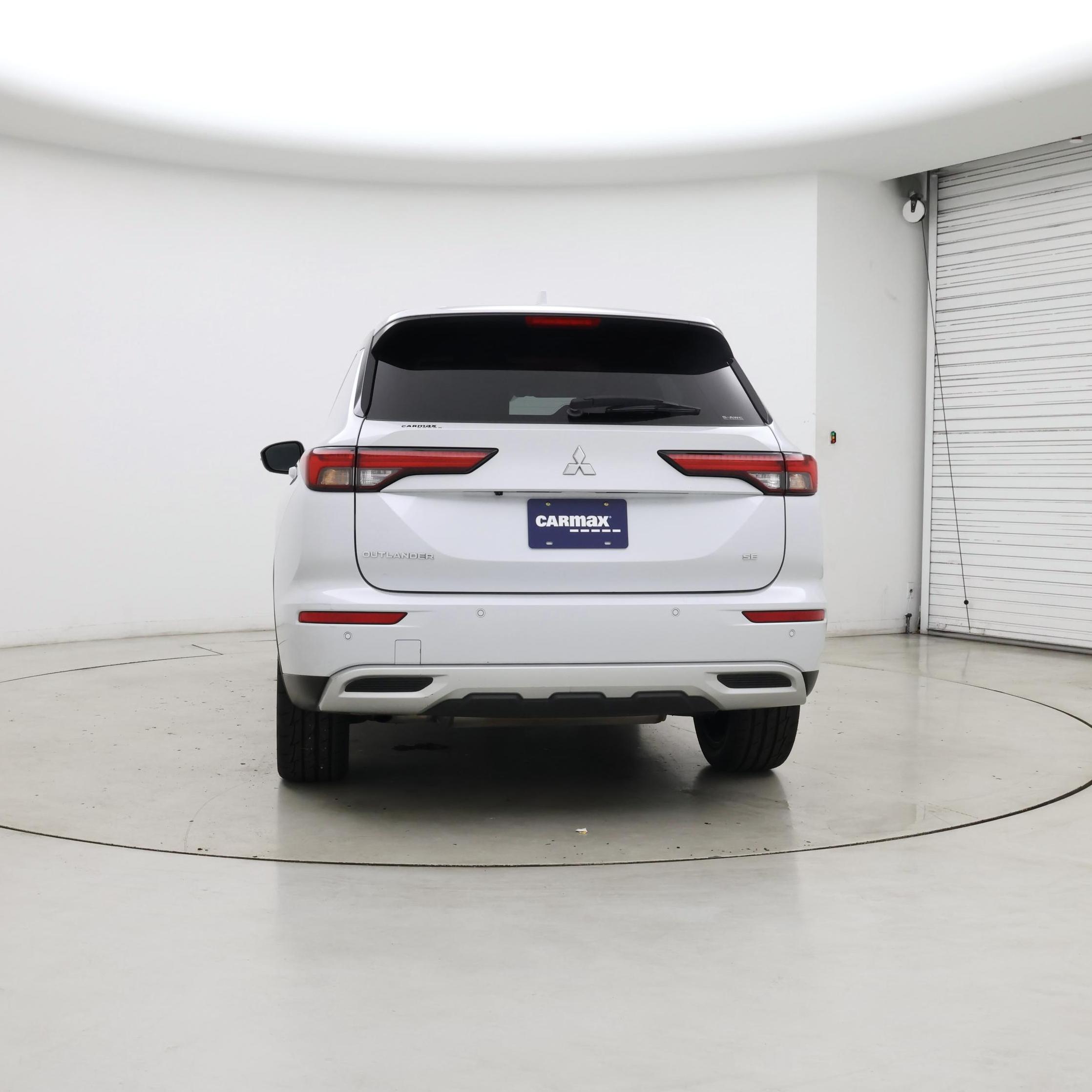 Thumbnail: 2023 Mitsubishi Outlander - 6