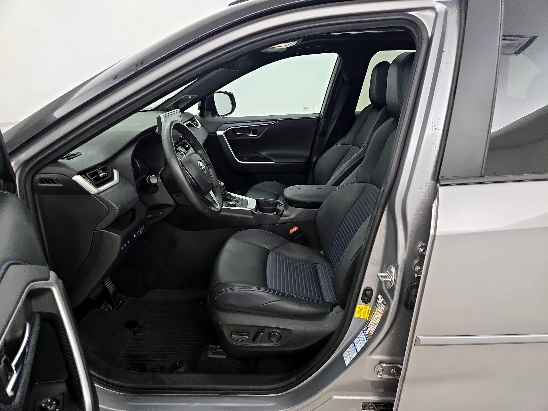 Thumbnail: 2021 Toyota RAV4 - 11