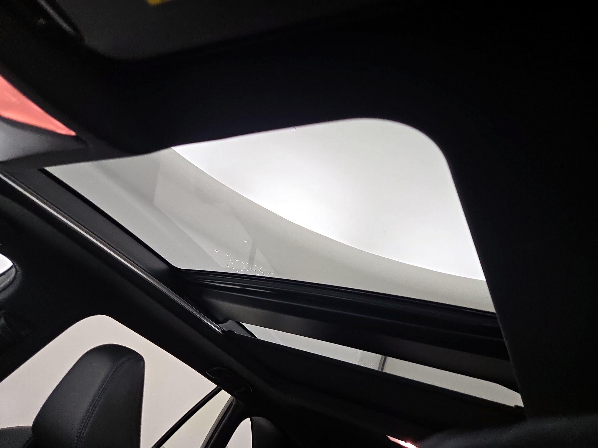 Thumbnail: 2021 Toyota RAV4 - 20