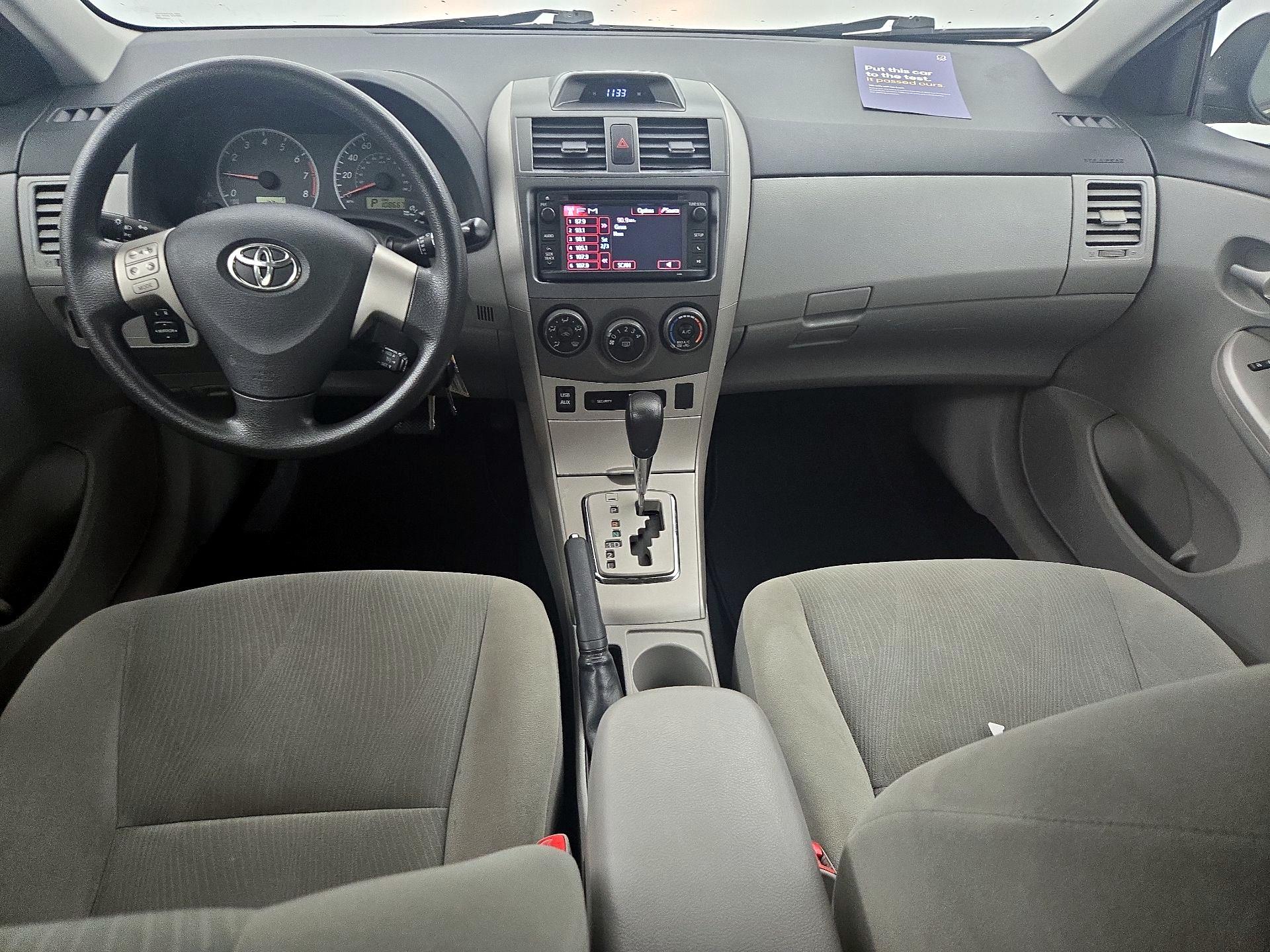 Thumbnail: 2013 Toyota Corolla - 9