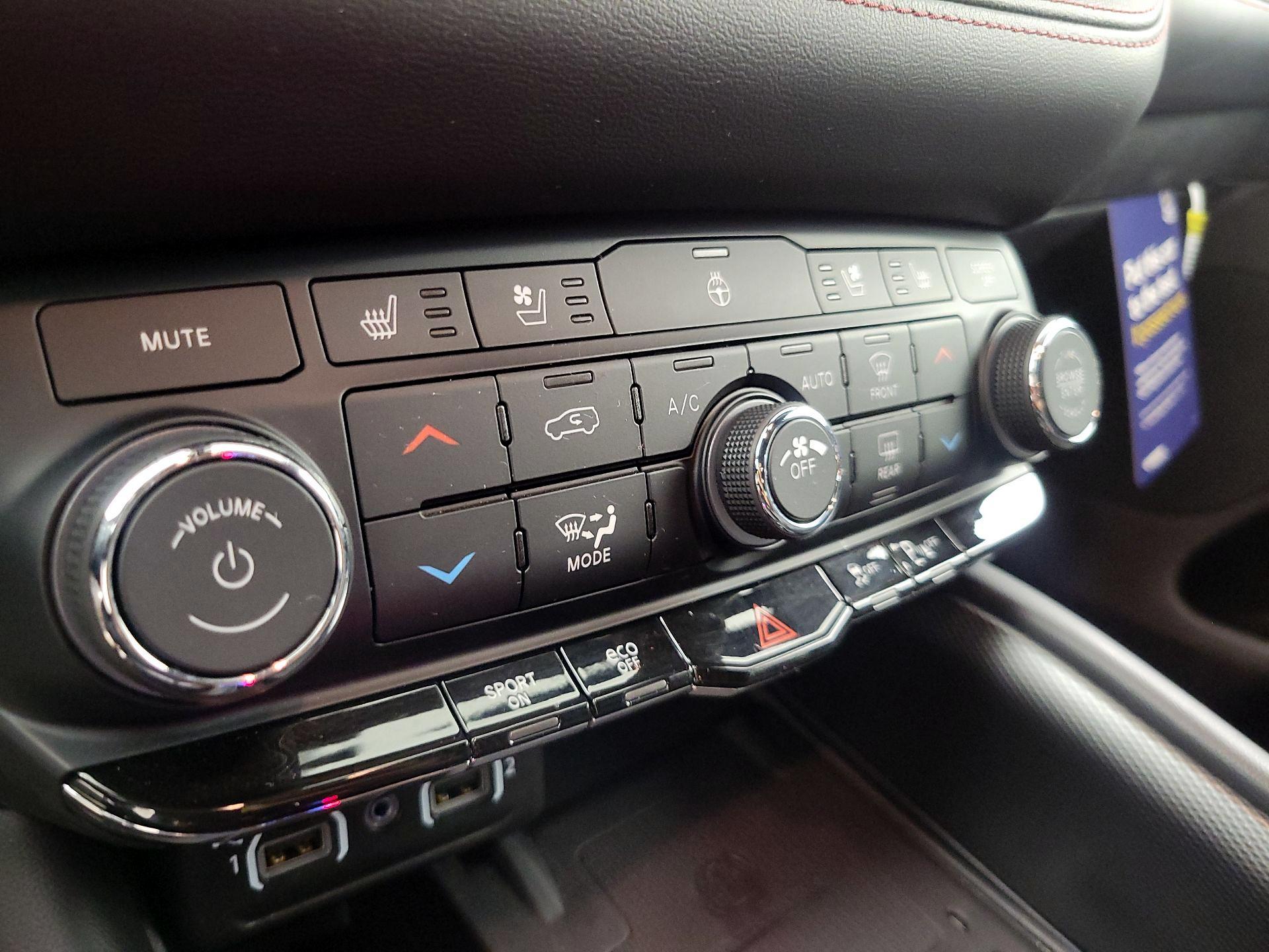 Thumbnail: 2021 Dodge Durango - 17