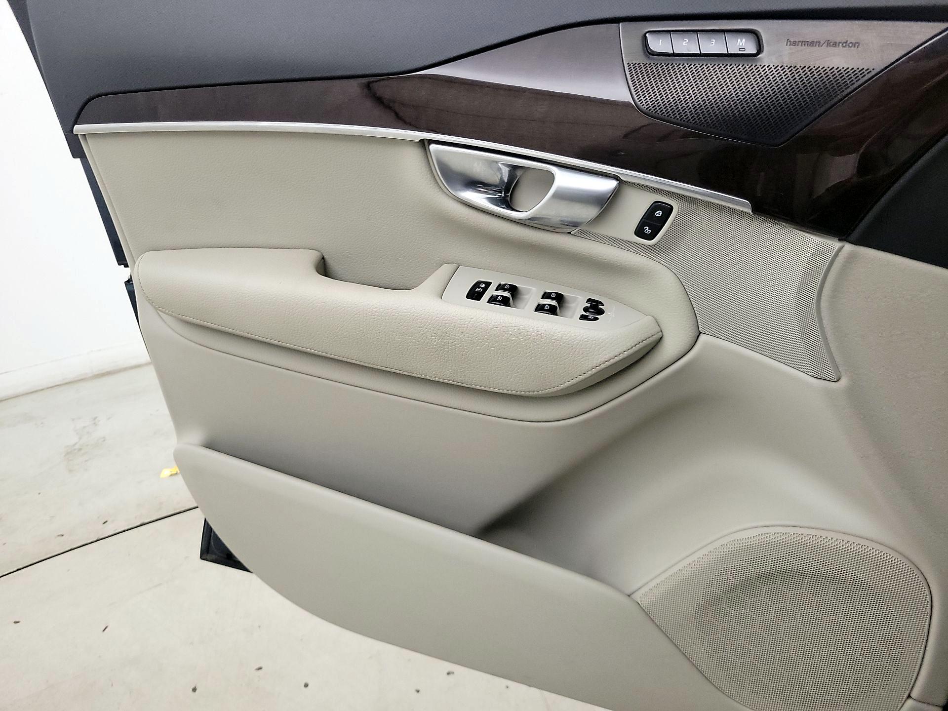 Thumbnail: 2019 Volvo XC90 - 12