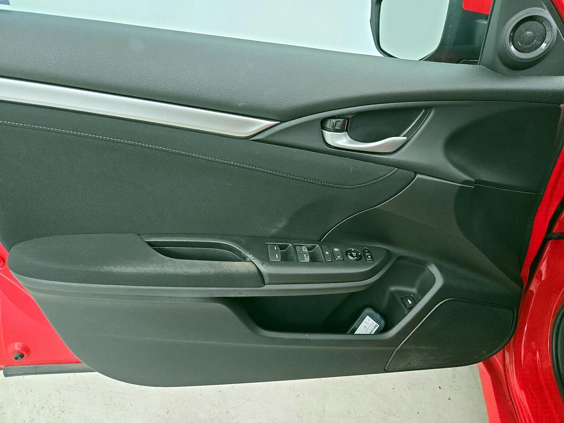 Thumbnail: 2017 Honda Civic - 12