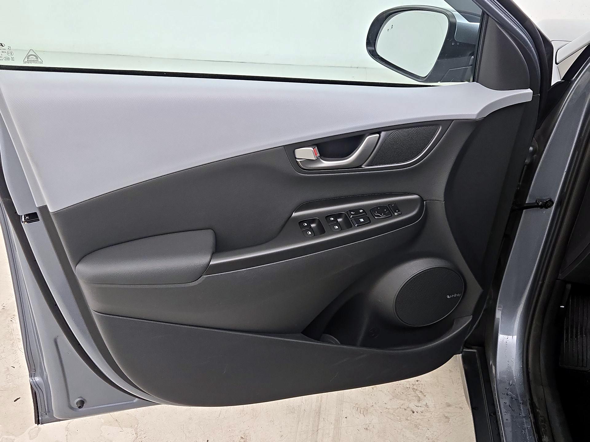 Thumbnail: 2021 Hyundai Kona - 12