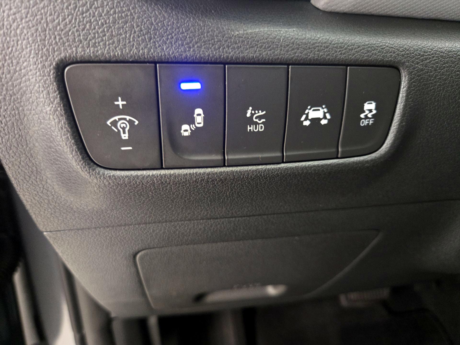 Thumbnail: 2021 Hyundai Kona - 13