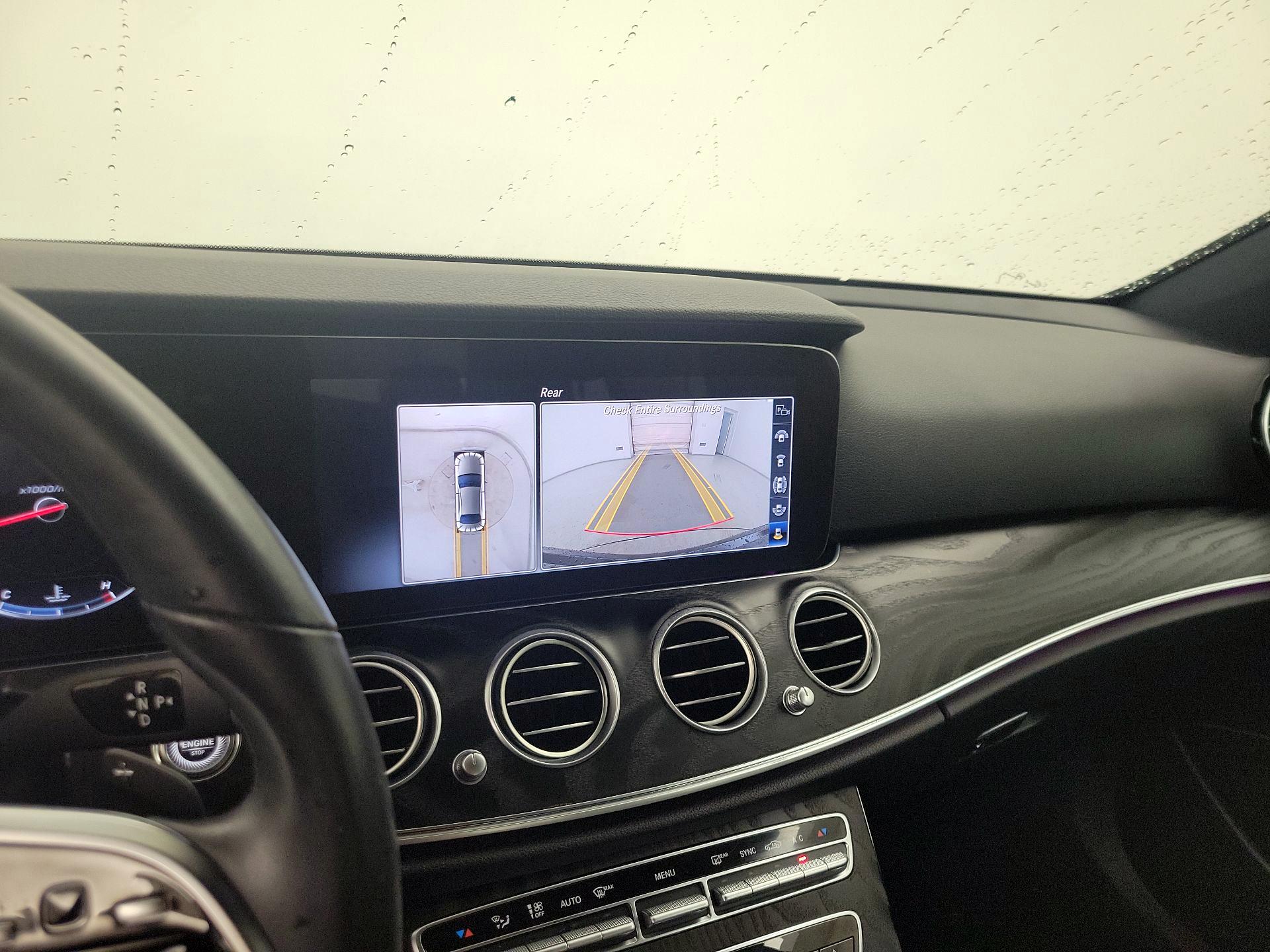 Thumbnail: 2020 Mercedes-Benz E-Class - 15