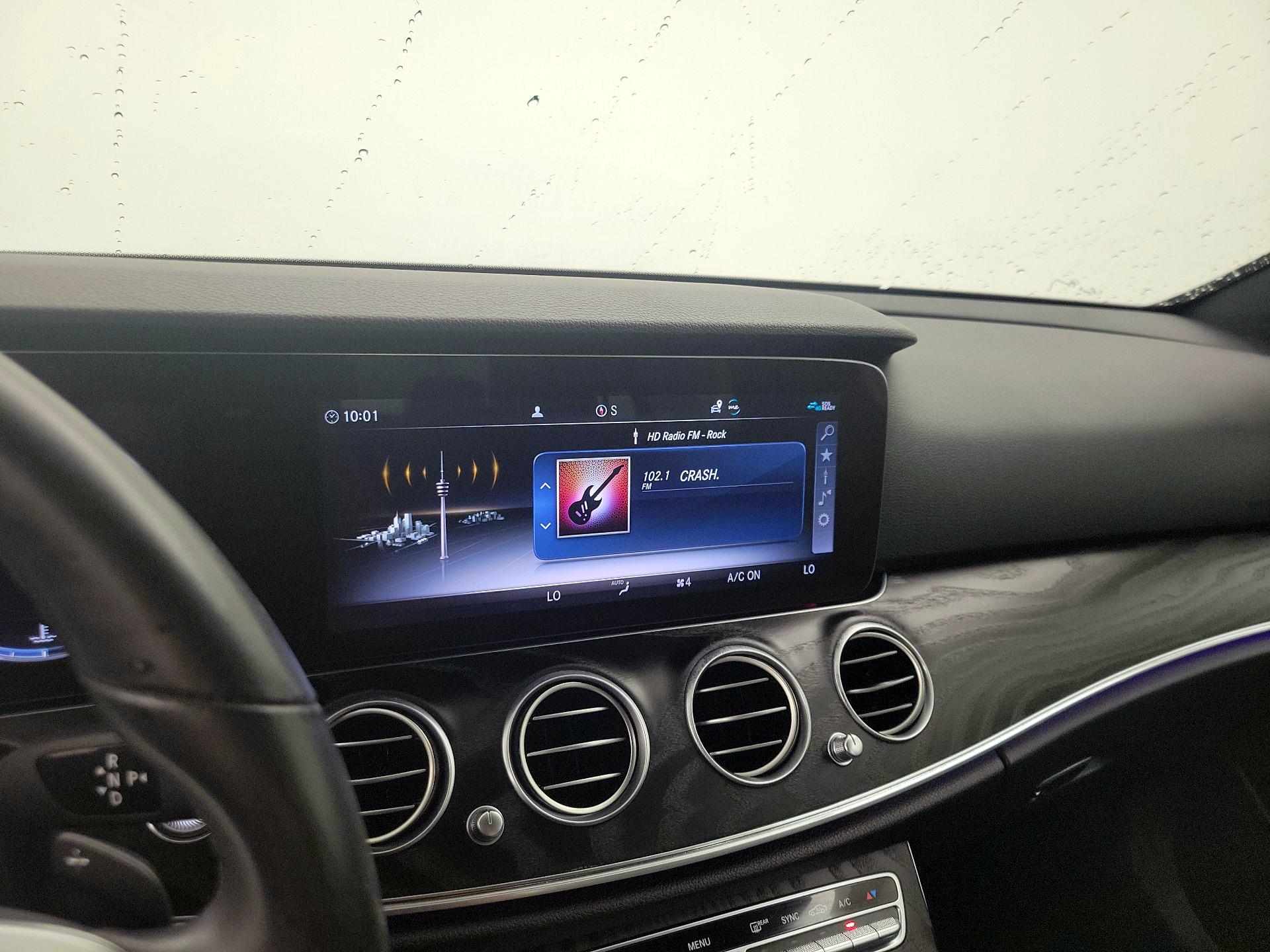 Thumbnail: 2020 Mercedes-Benz E-Class - 16