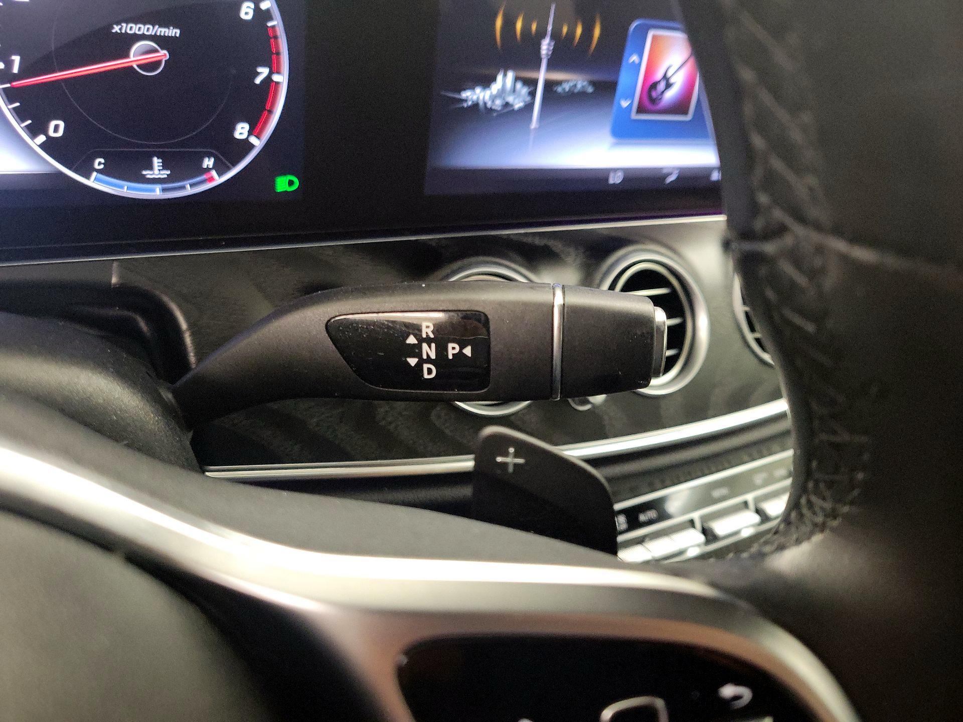 Thumbnail: 2020 Mercedes-Benz E-Class - 18