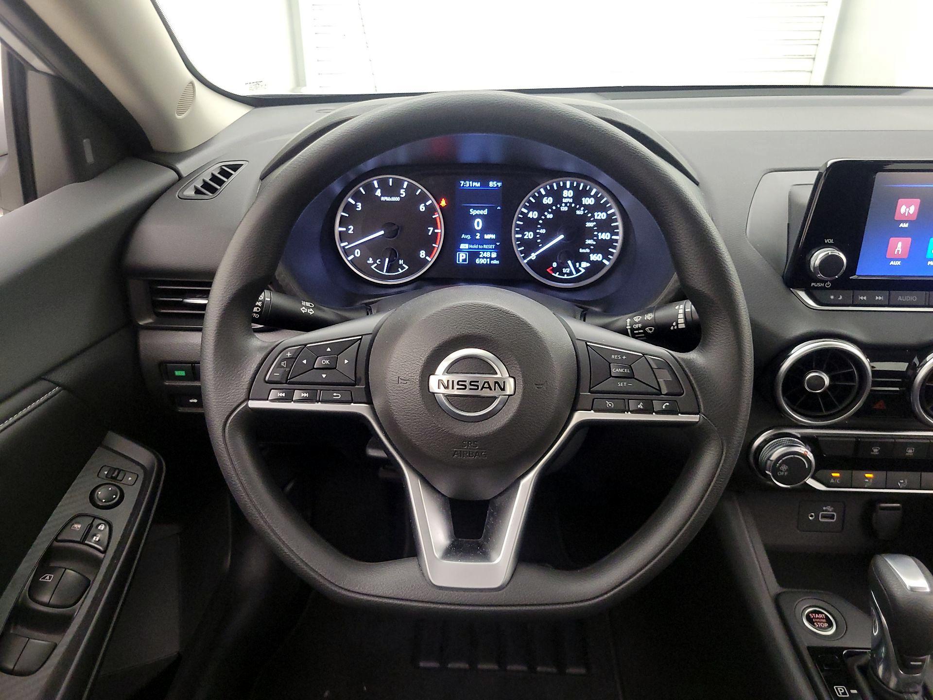 Thumbnail: 2022 Nissan Sentra - 10