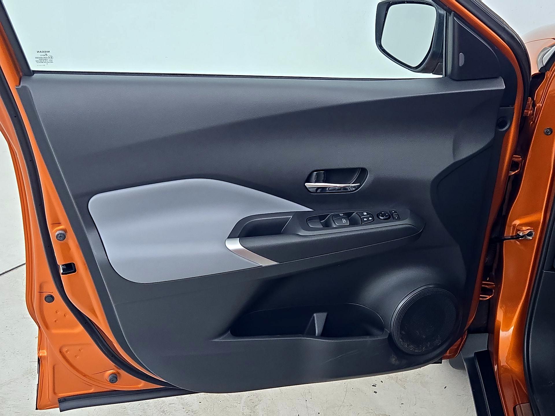 Thumbnail: 2023 Nissan Kicks - 12