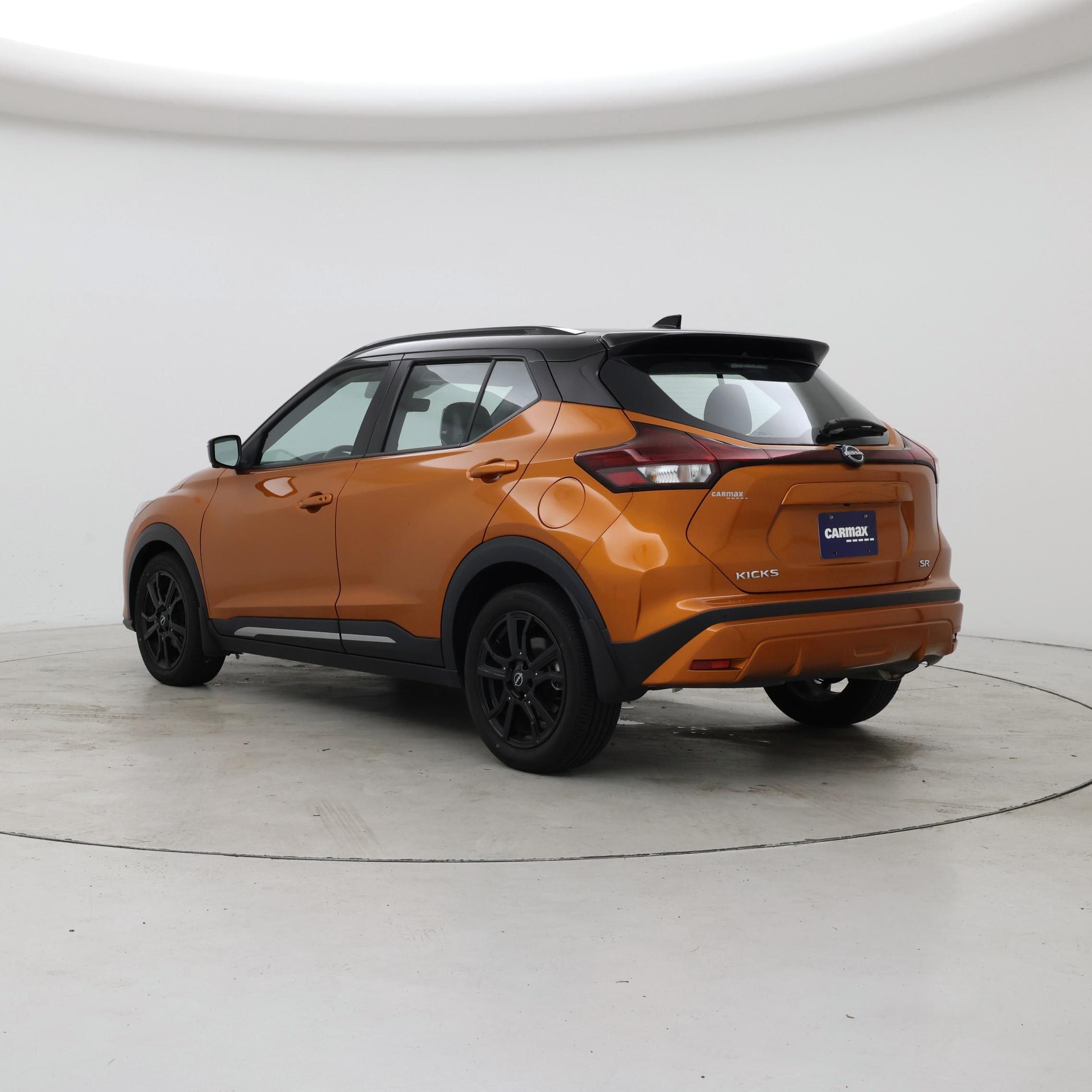 Thumbnail: 2023 Nissan Kicks - 2