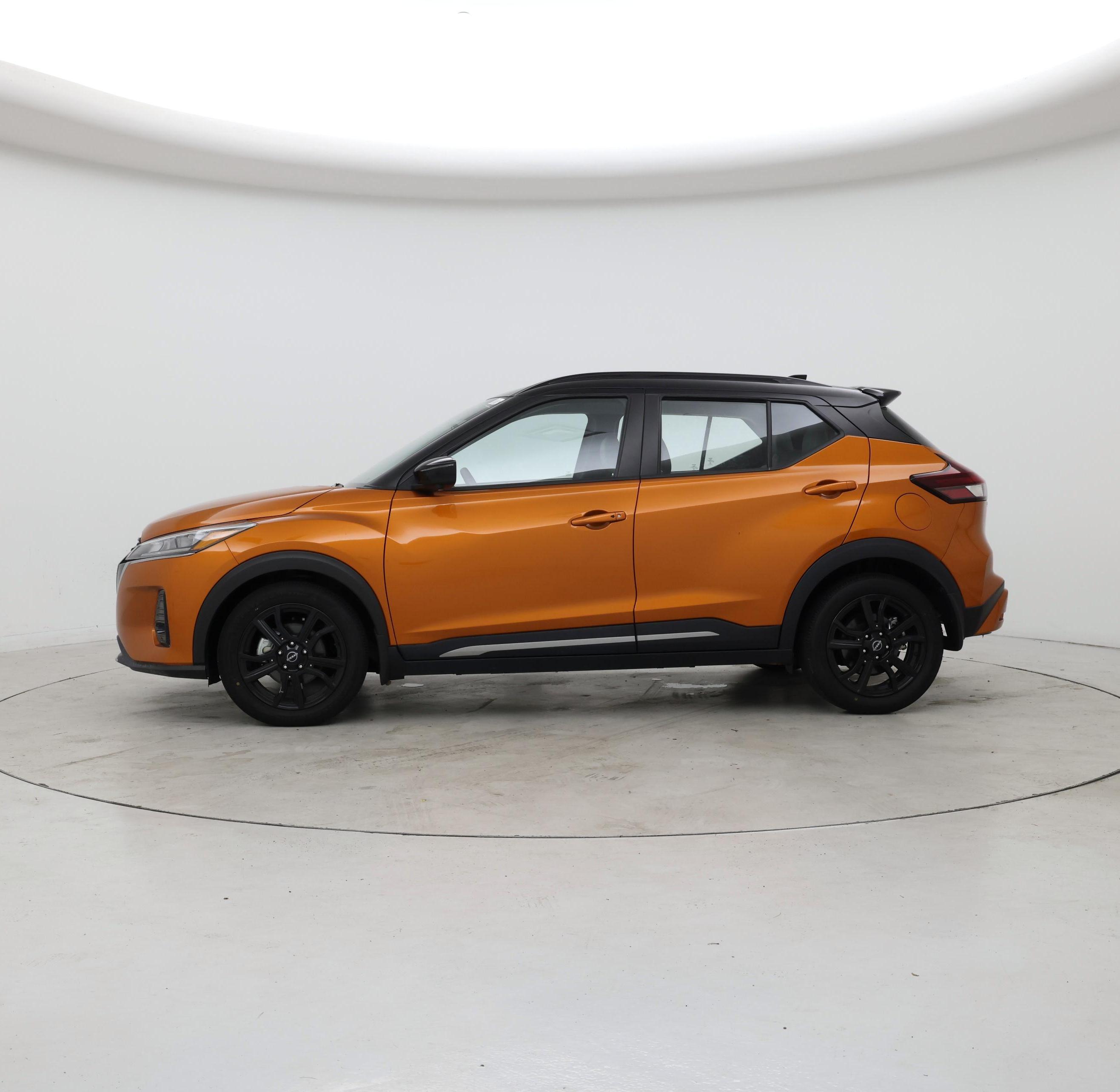 Thumbnail: 2023 Nissan Kicks - 3