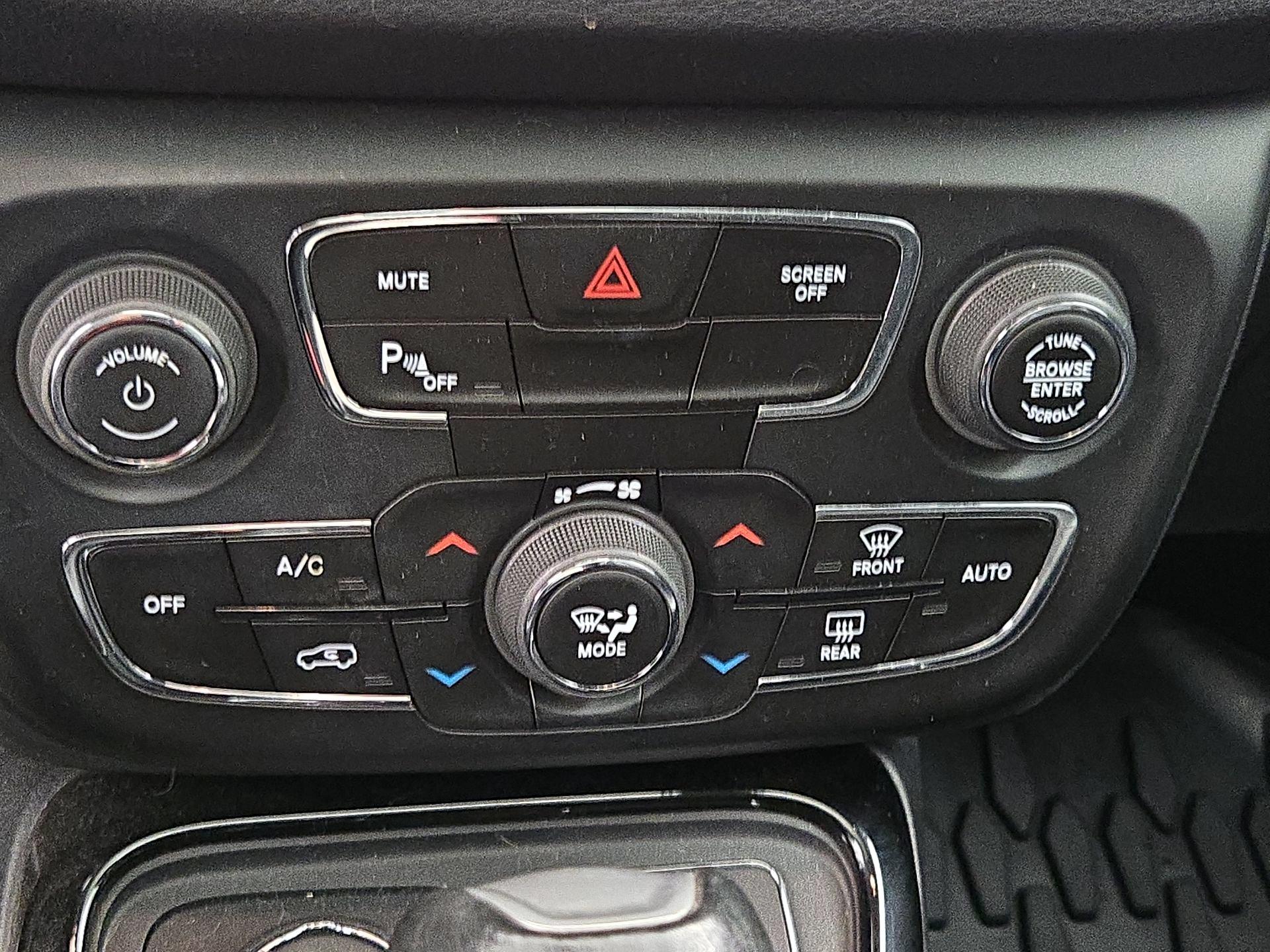Thumbnail: 2018 Jeep Compass - 17