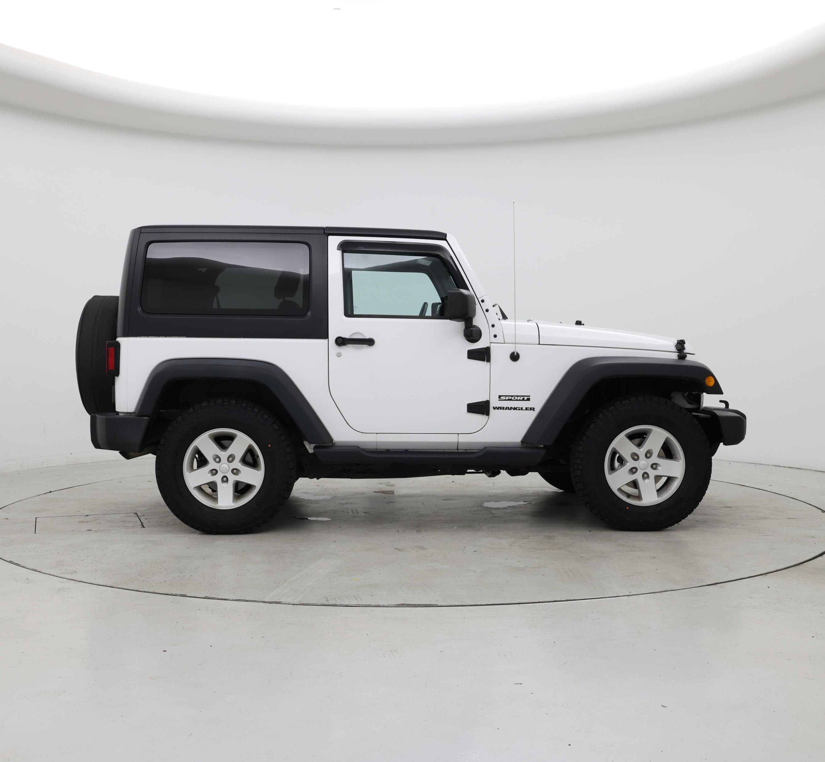 Thumbnail: 2016 Jeep Wrangler - 7