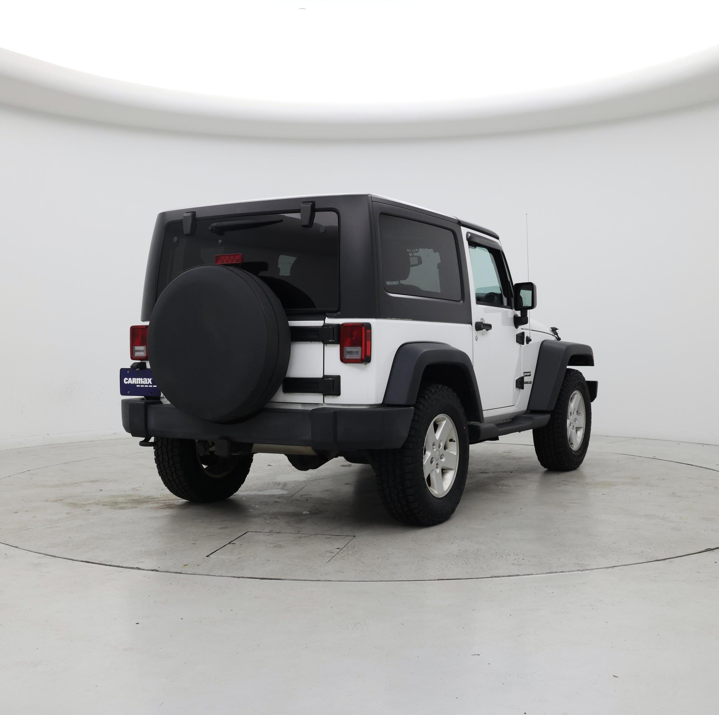 Thumbnail: 2016 Jeep Wrangler - 8