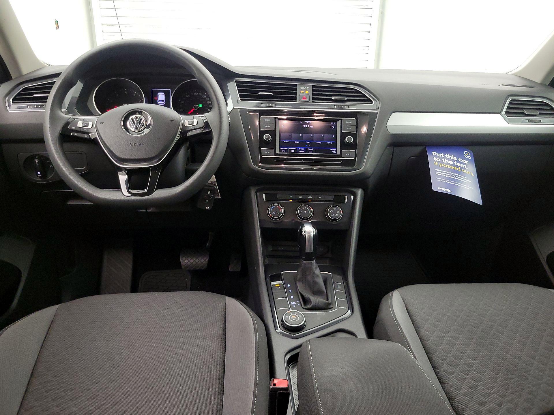 Thumbnail: 2020 Volkswagen Tiguan - 9