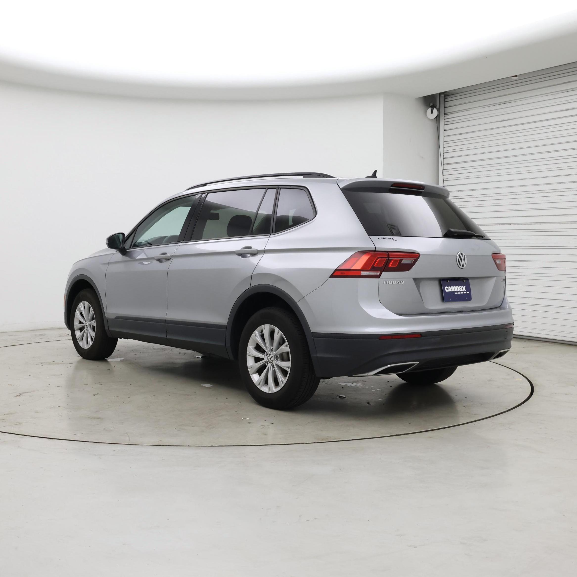 Thumbnail: 2020 Volkswagen Tiguan - 2
