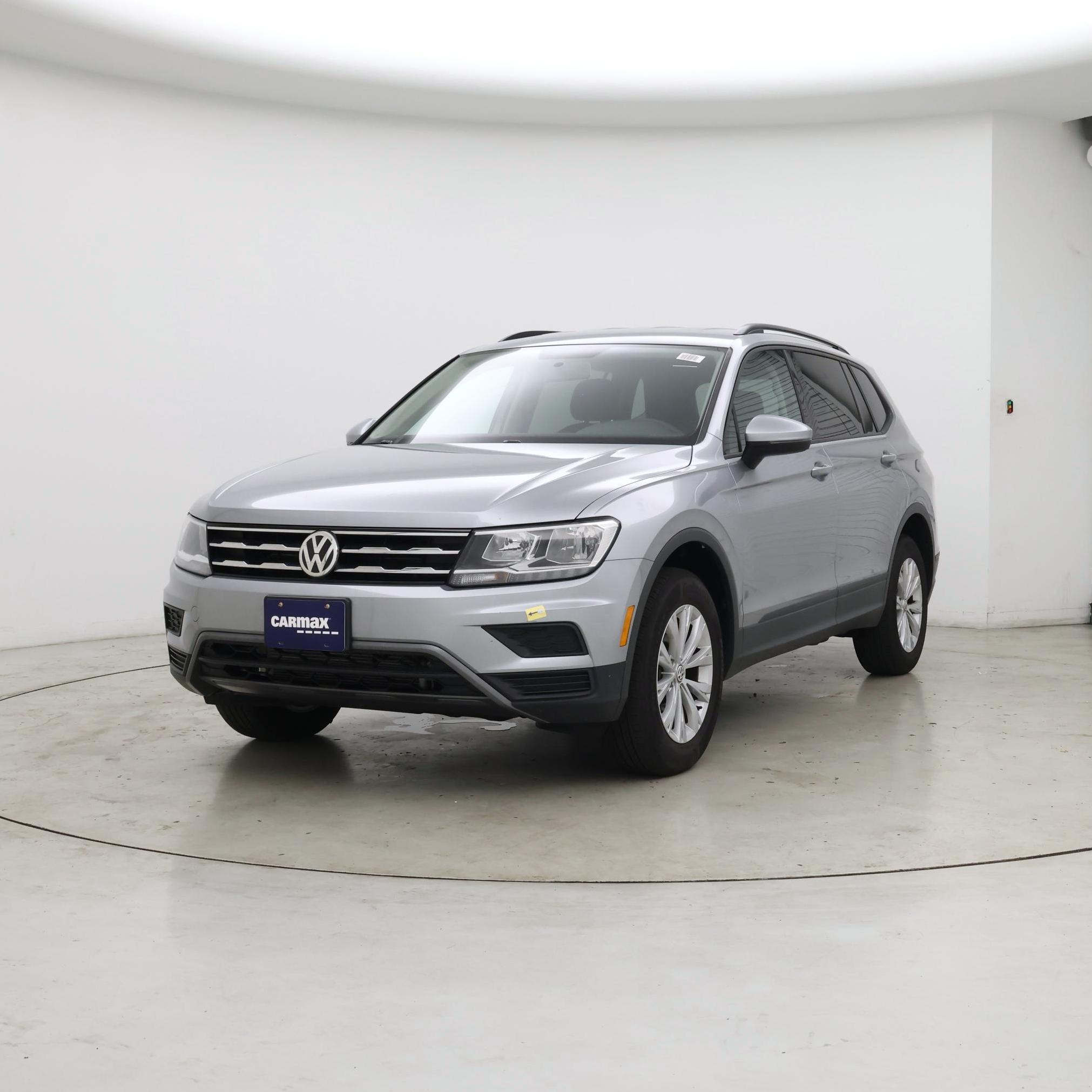 Thumbnail: 2020 Volkswagen Tiguan - 4