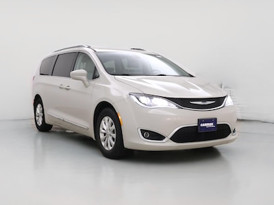 White 2019 Chrysler Pacifica Touring L