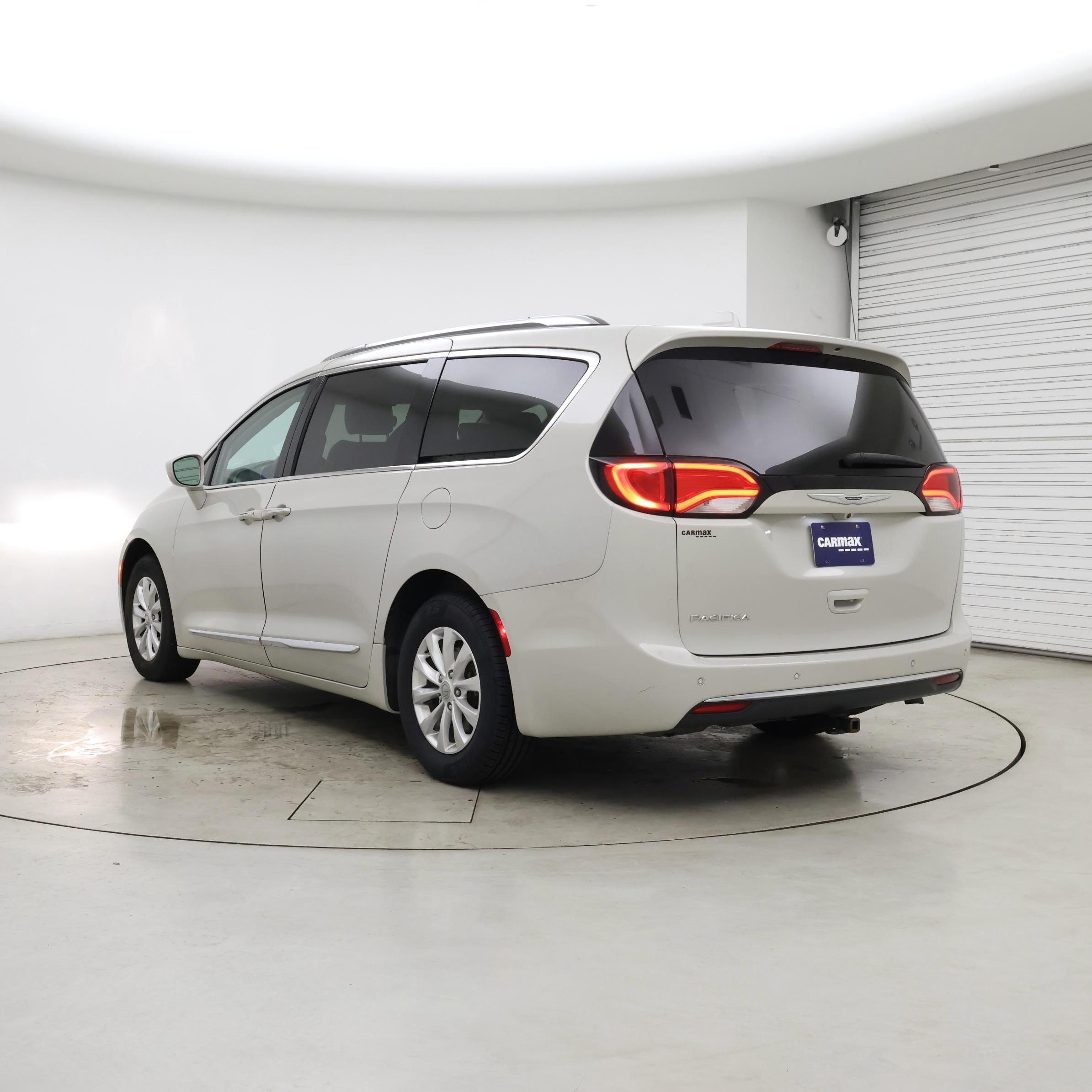 Thumbnail: 2019 Chrysler Pacifica - 2