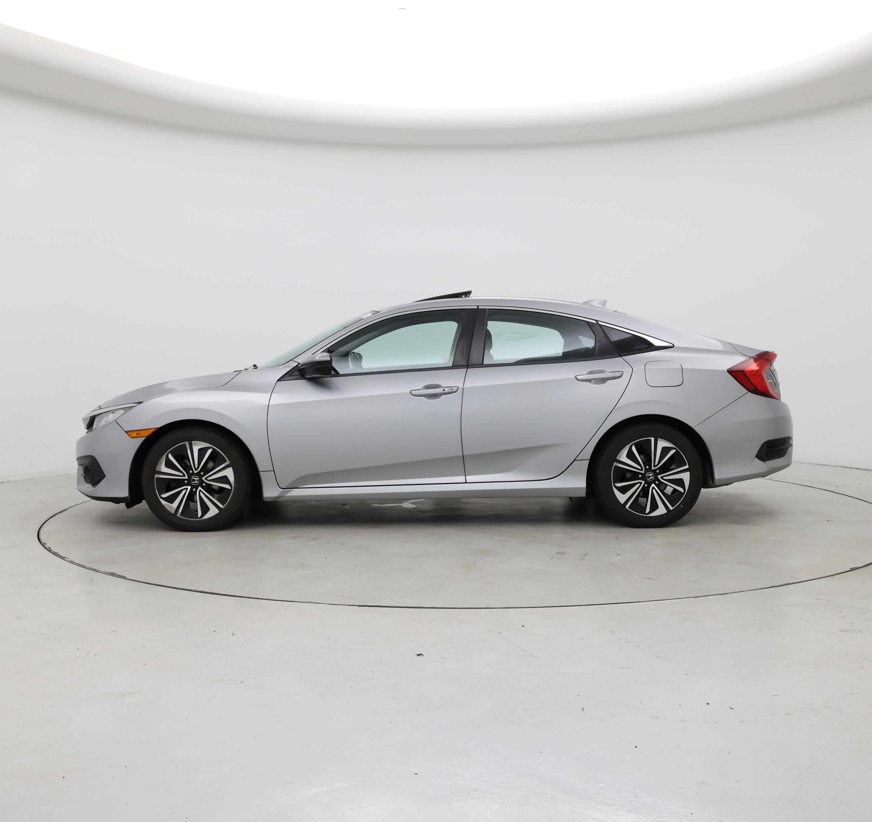 Thumbnail: 2016 Honda Civic - 3