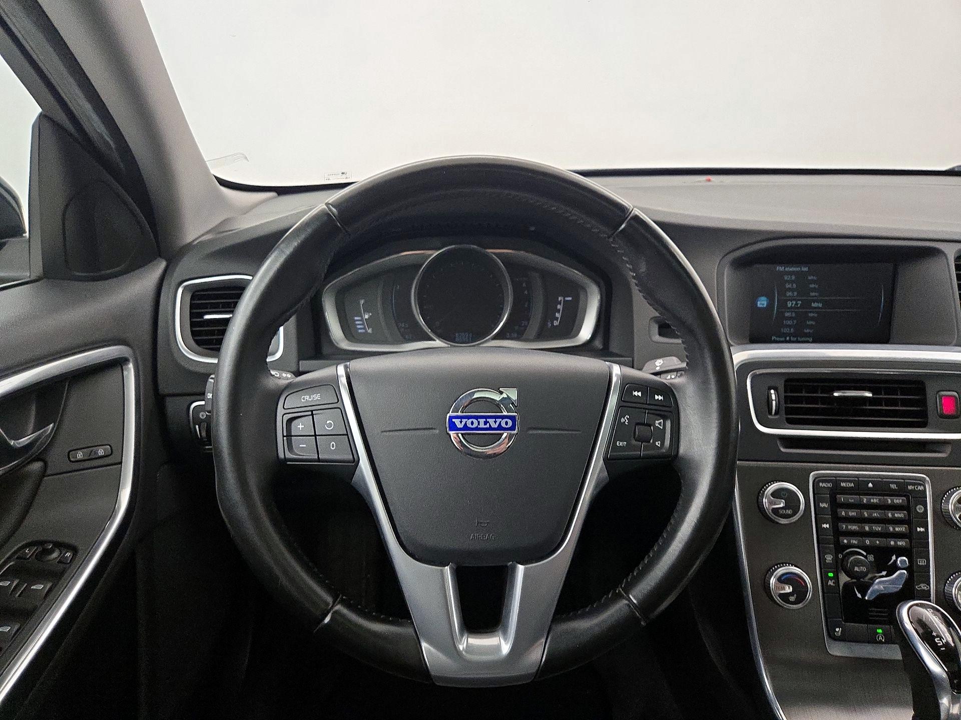 Thumbnail: 2015 Volvo S60 - 10