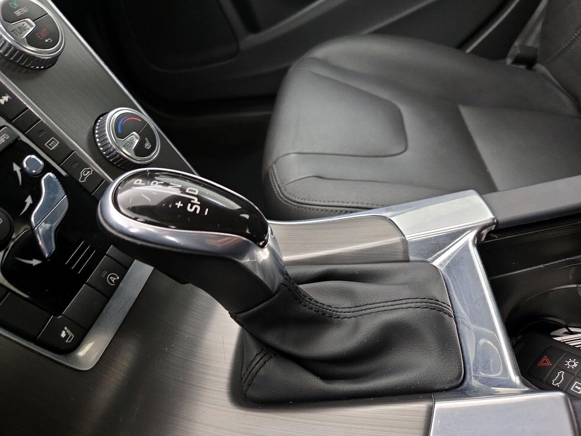 Thumbnail: 2015 Volvo S60 - 16