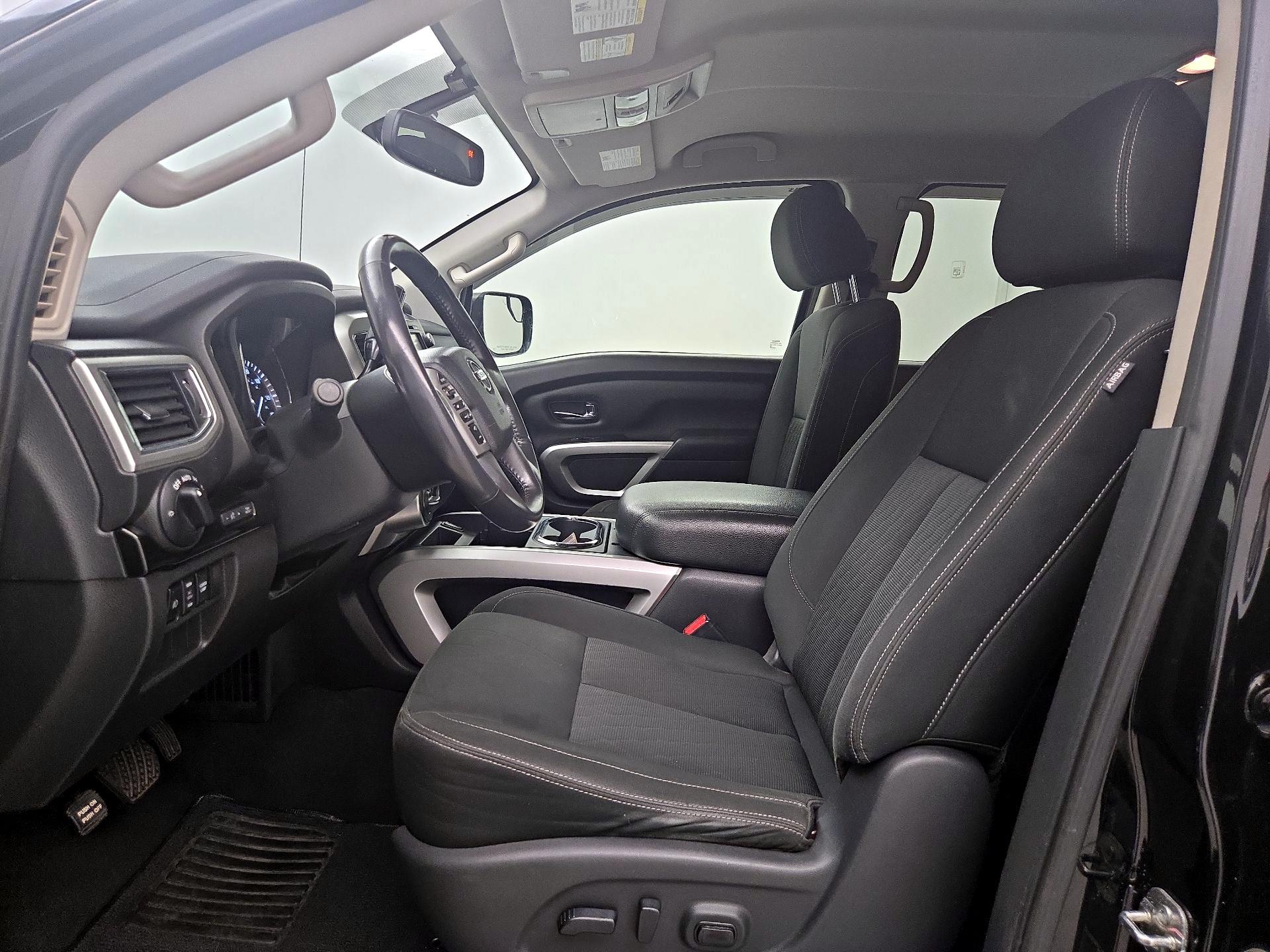 Thumbnail: 2017 Nissan Titan - 11