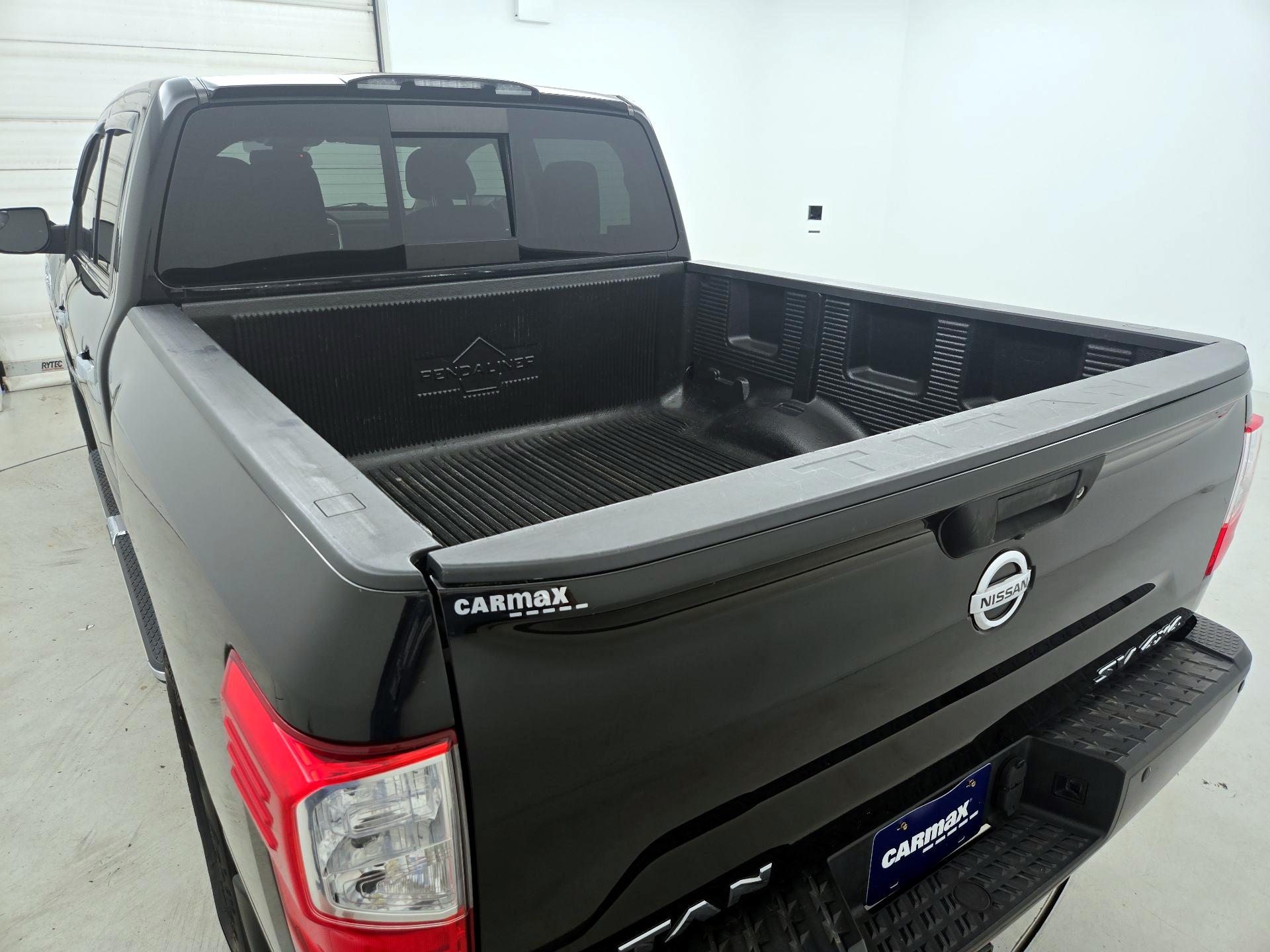 Thumbnail: 2017 Nissan Titan - 20