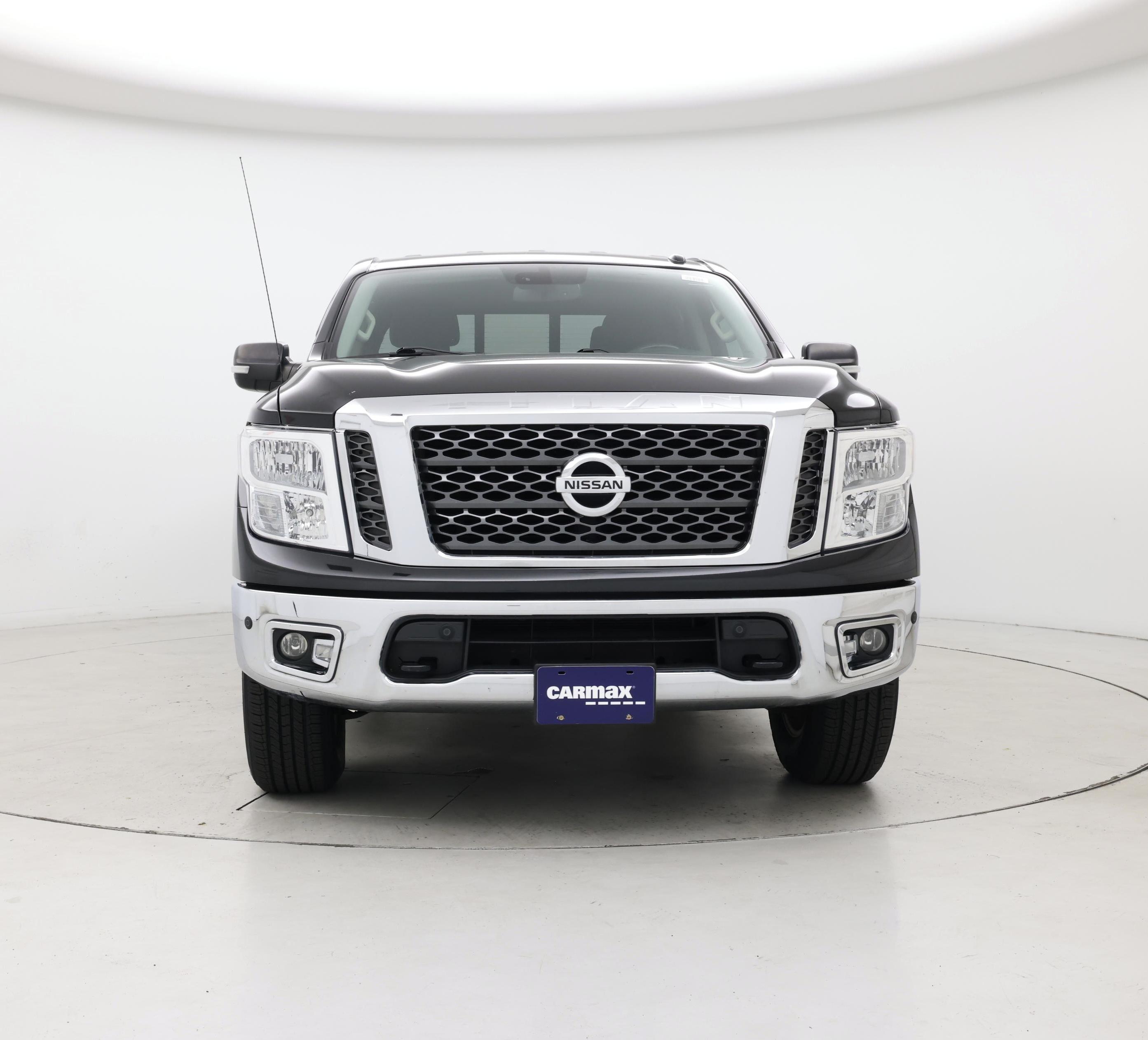 Thumbnail: 2017 Nissan Titan - 5