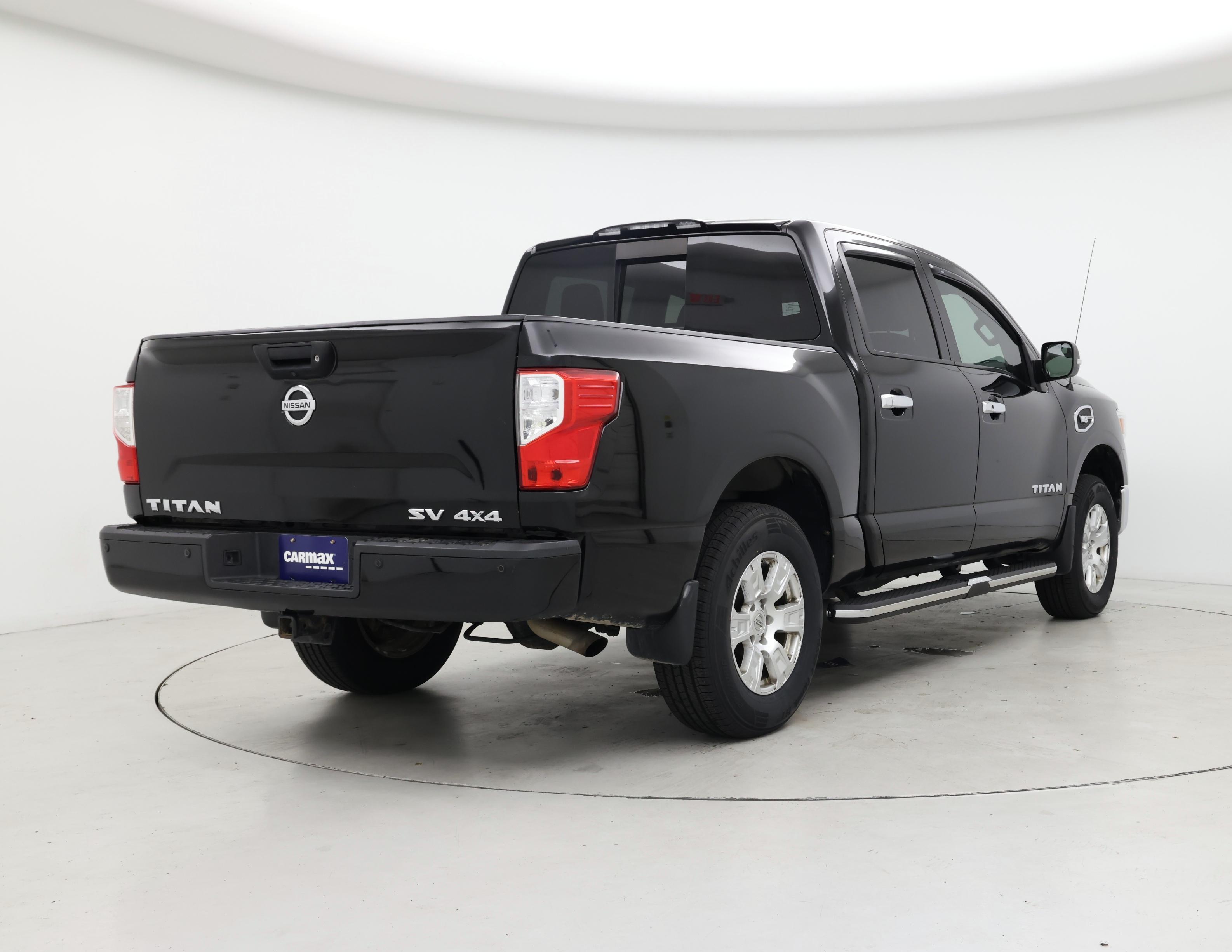 Thumbnail: 2017 Nissan Titan - 8