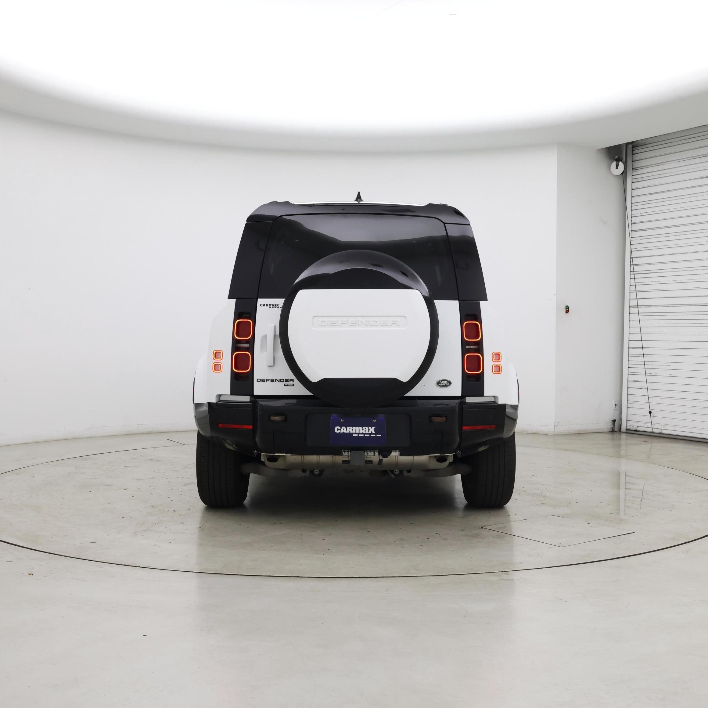 Thumbnail: 2023 Land Rover Defender - 6