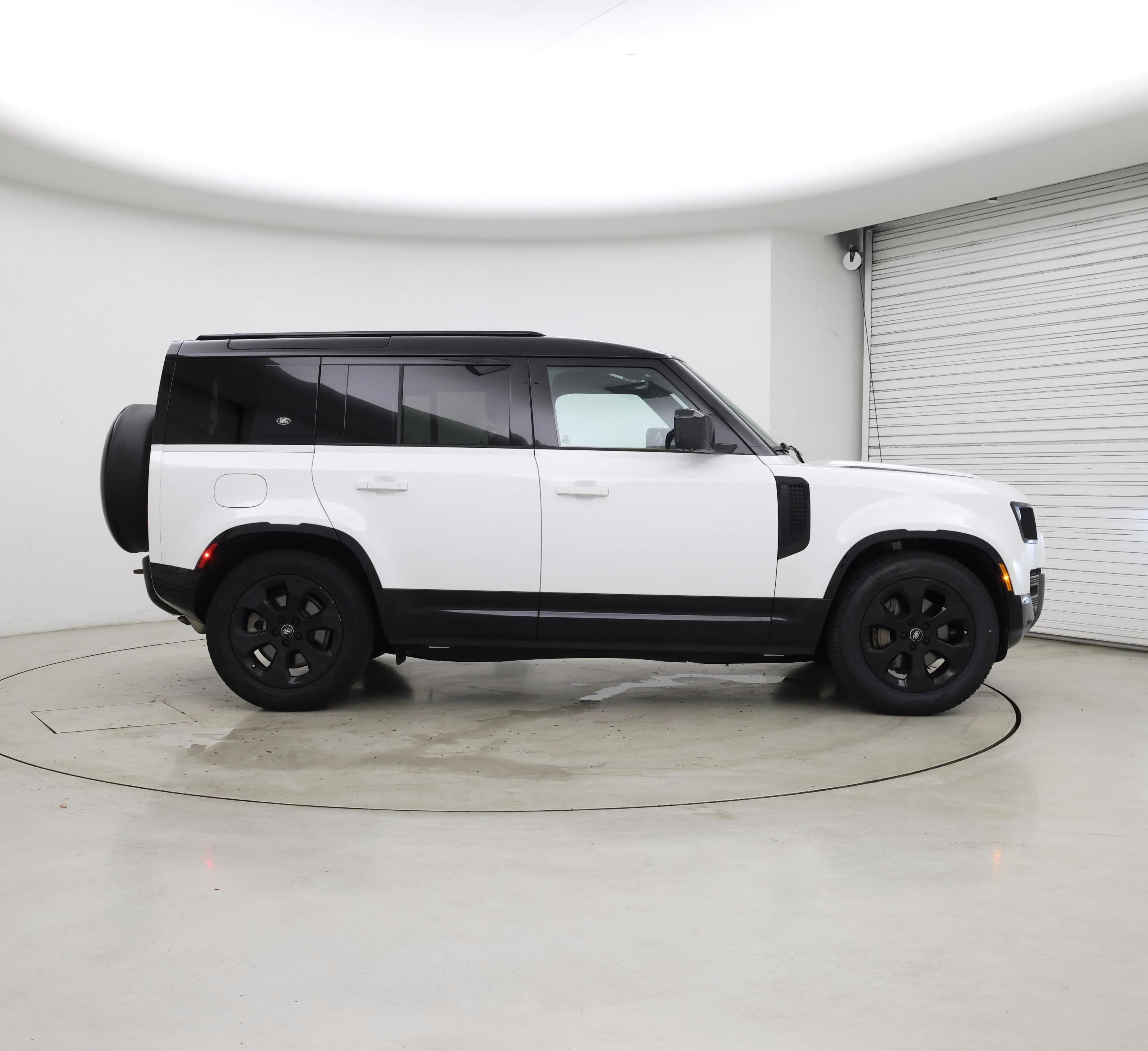Thumbnail: 2023 Land Rover Defender - 7