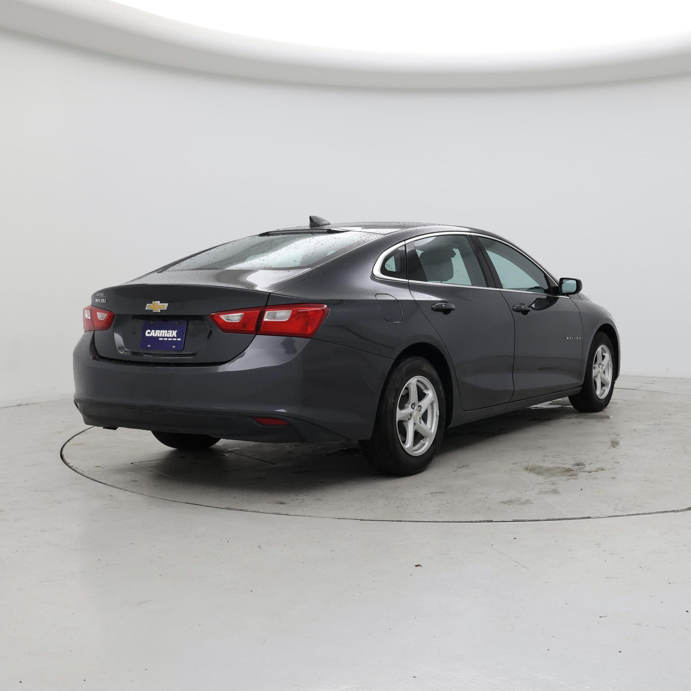 Thumbnail: 2017 Chevrolet Malibu - 8