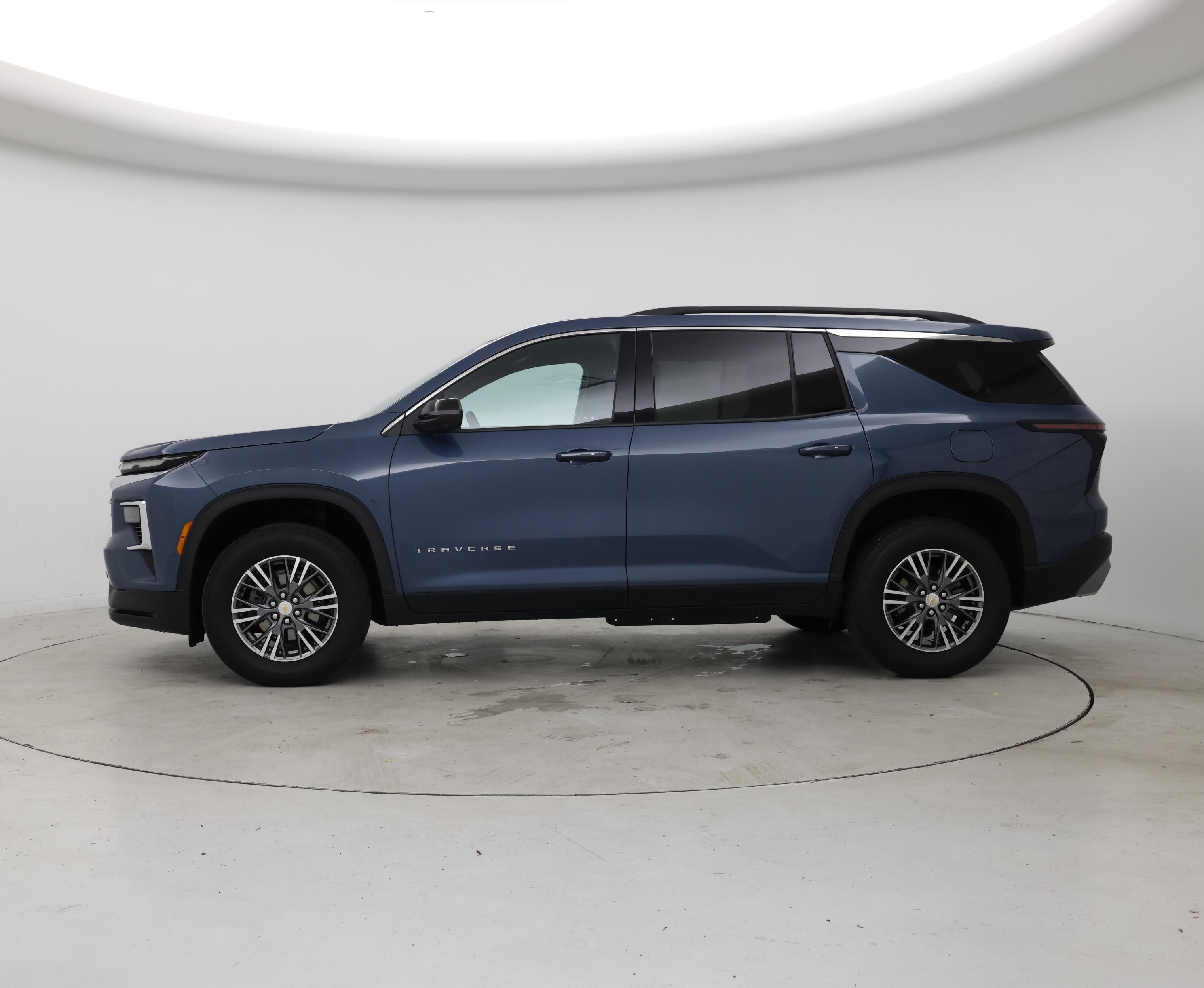 Thumbnail: 2024 Chevrolet Traverse - 3
