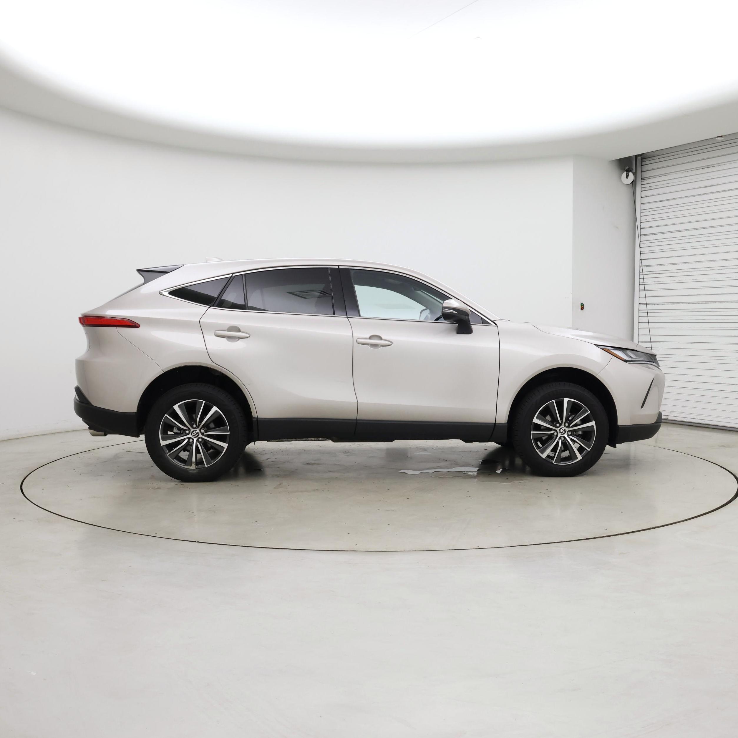 Thumbnail: 2024 Toyota Venza - 7