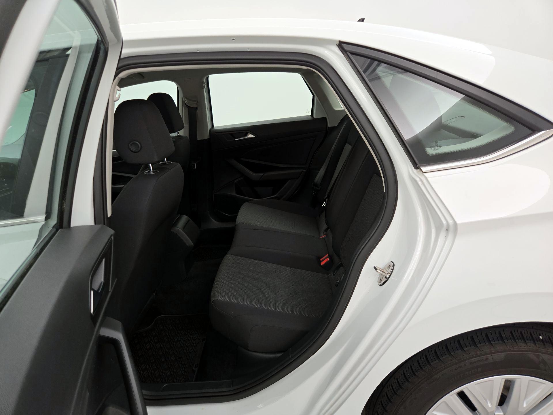 Thumbnail: 2019 Volkswagen Jetta - 19