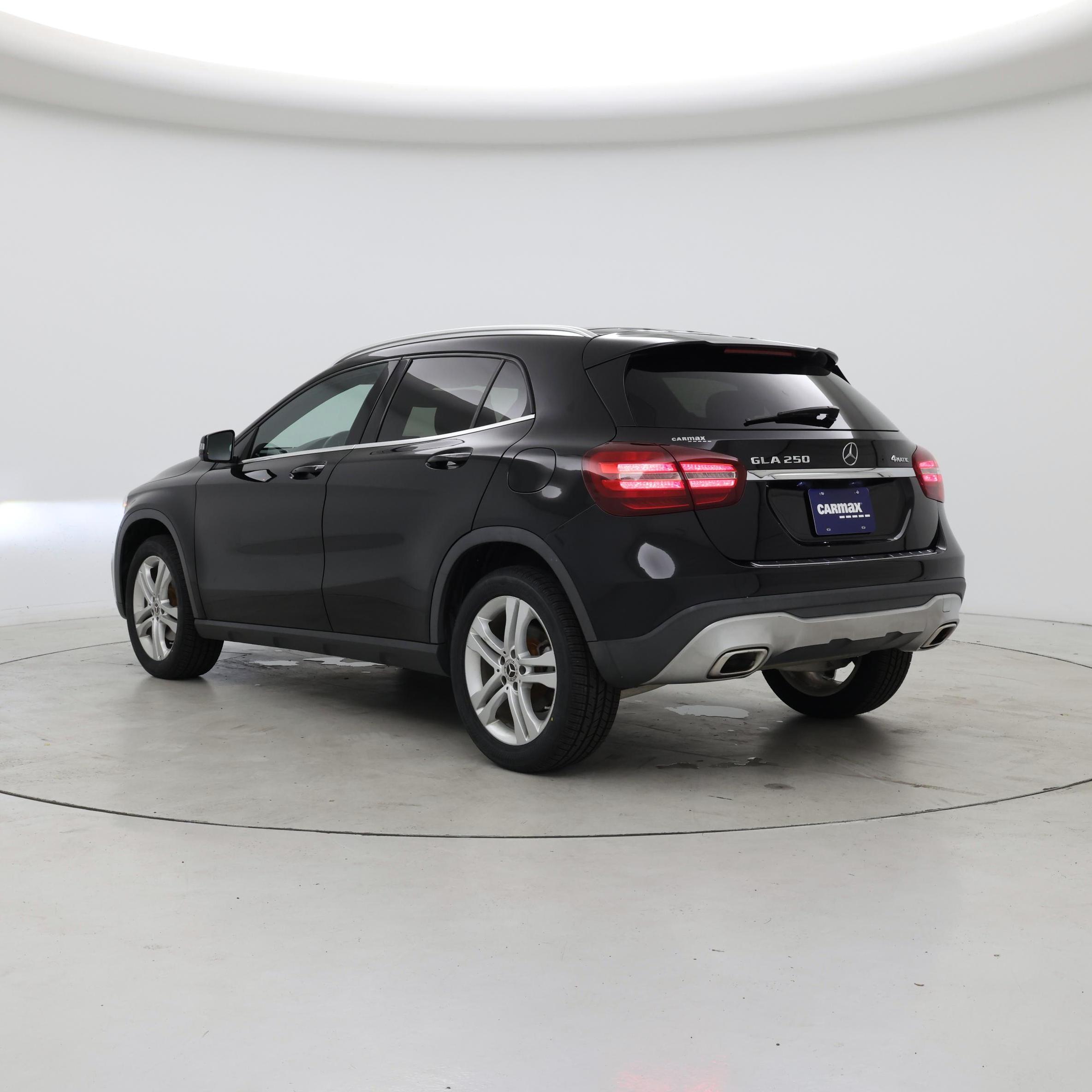 Thumbnail: 2019 Mercedes-Benz GLA - 2