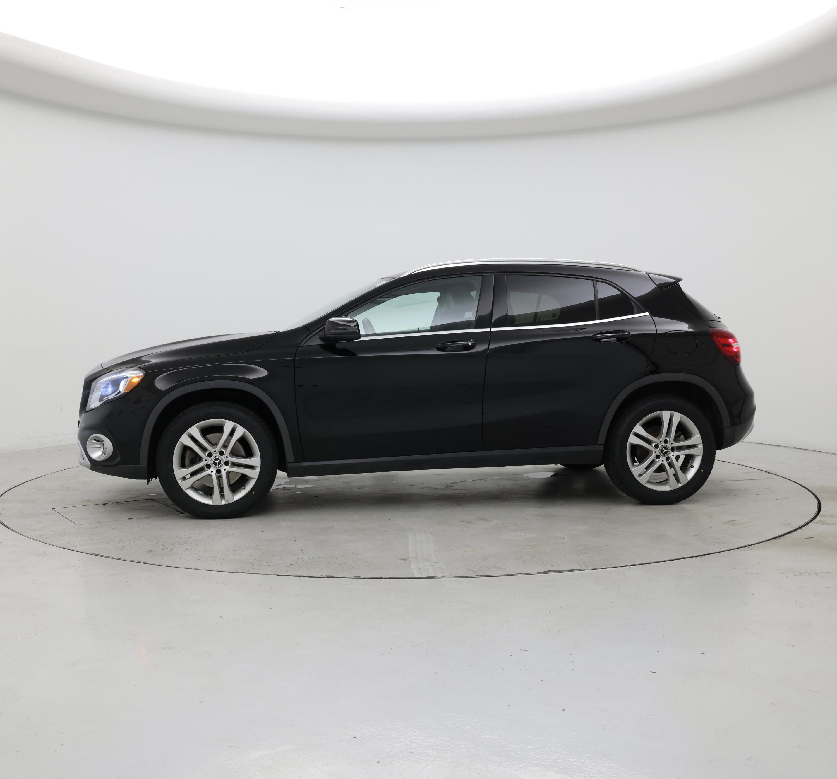 Thumbnail: 2019 Mercedes-Benz GLA - 3
