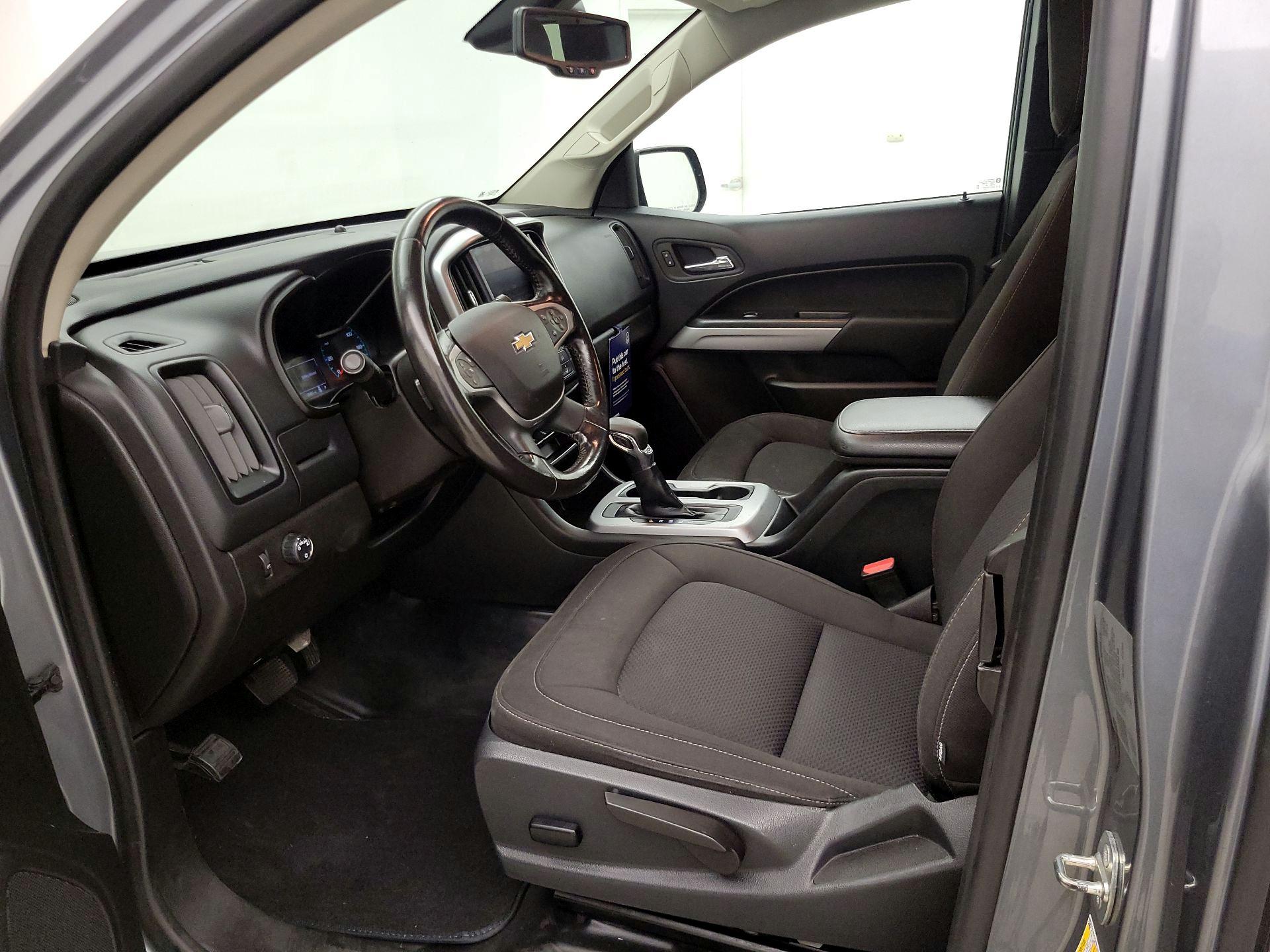 Thumbnail: 2022 Chevrolet Colorado - 11
