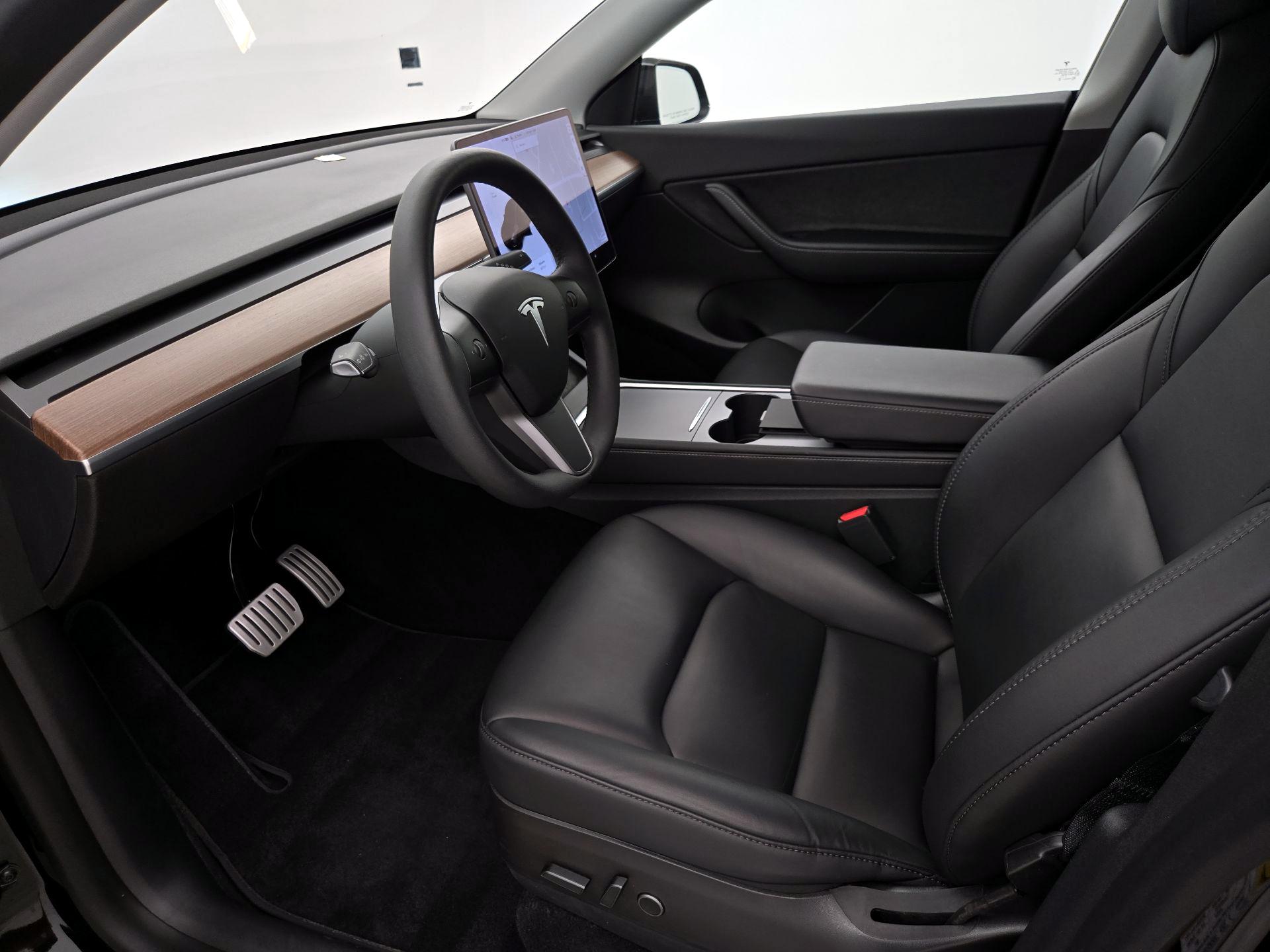 Thumbnail: 2022 Tesla Model Y - 11