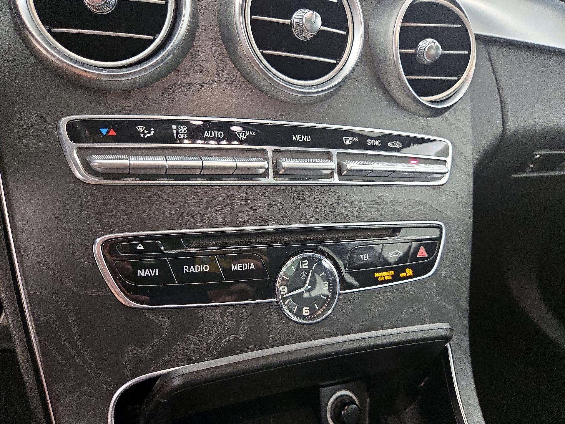 Thumbnail: 2015 Mercedes-Benz C-Class - 17