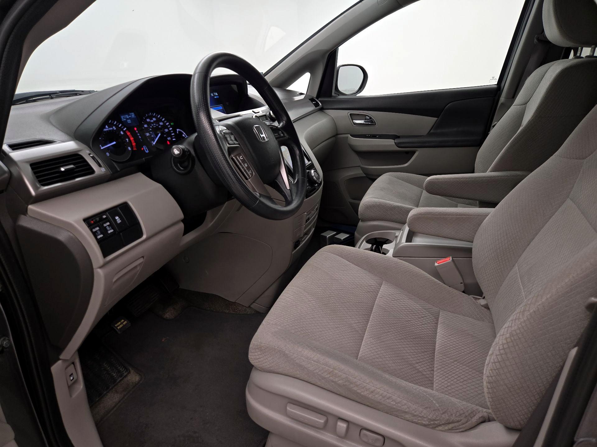 Thumbnail: 2016 Honda Odyssey - 11