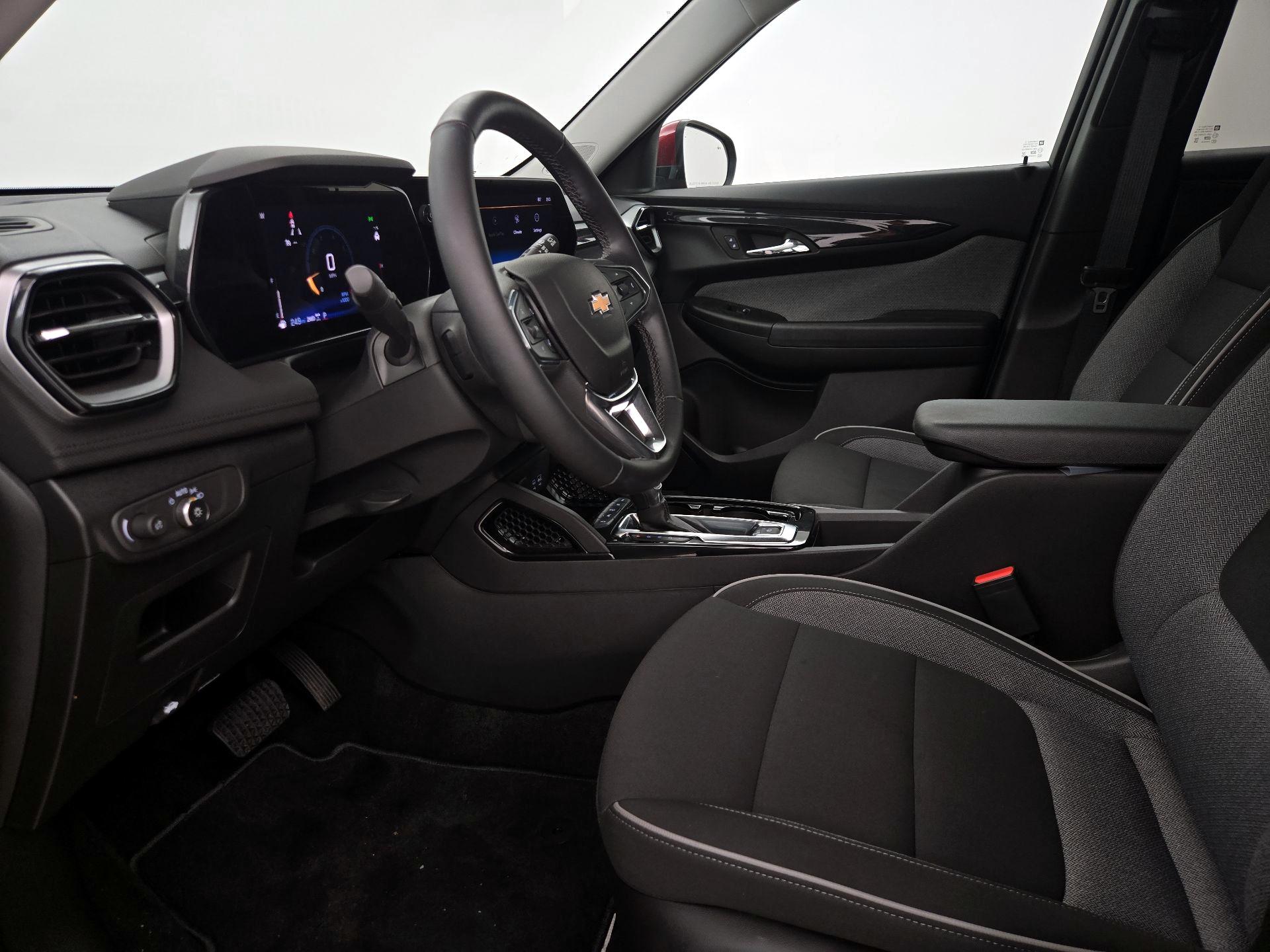 Thumbnail: 2024 Chevrolet TrailBlazer - 11